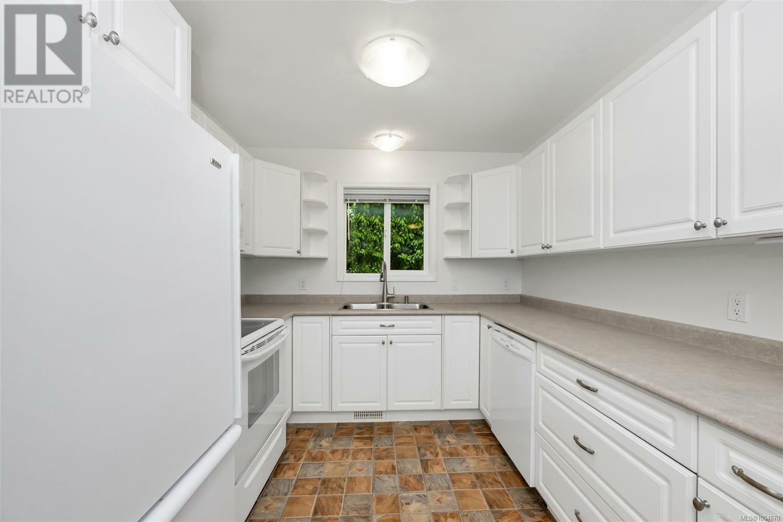 DUNCAN, British Columbia, V9L 2S2, CA, 2 Bedrooms Bedrooms, ,2 BathroomsBathrooms,Residential,For Sale,1875397