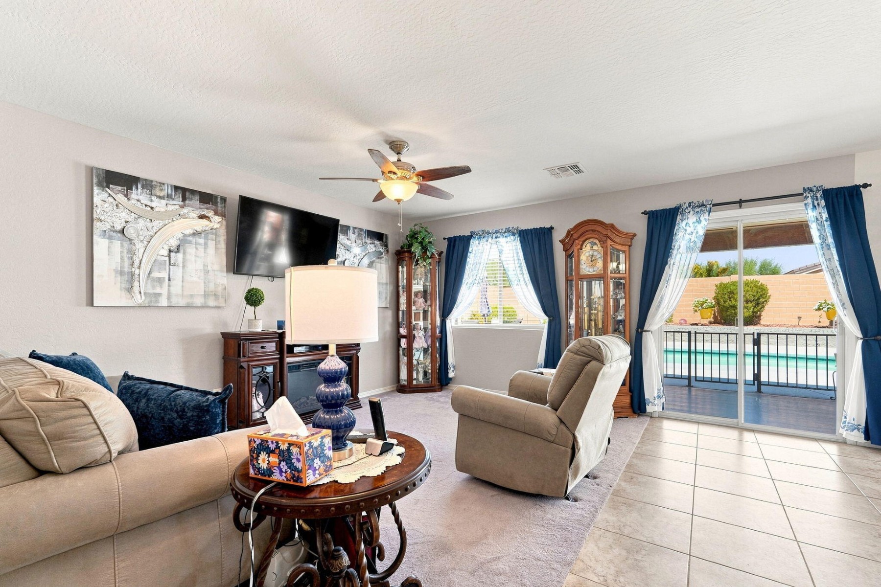  824 E Wolf Hollow Drive¦Casa Grande, AZ - 物件實景