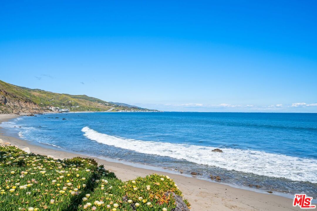 Malibu, California, 90265, United States, 1 Bedroom Bedrooms, ,1 BathroomBathrooms,Residential,For Sale,1840451