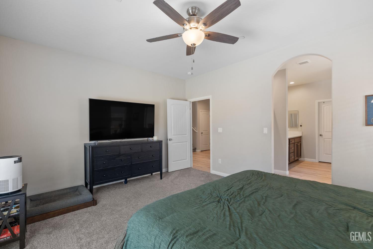 Bakersfield, California, 93314, United States, 5 Bedrooms Bedrooms, ,3 BathroomsBathrooms,Residential,For Sale,1821031