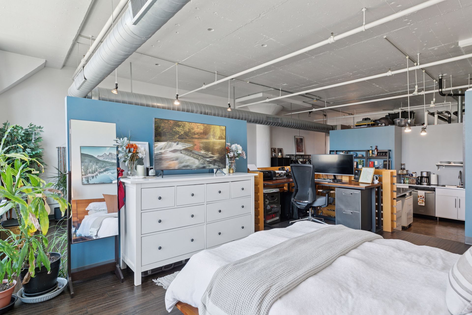  Industrial Elegance Meets City Convenience at The Rossmor - 物件實景