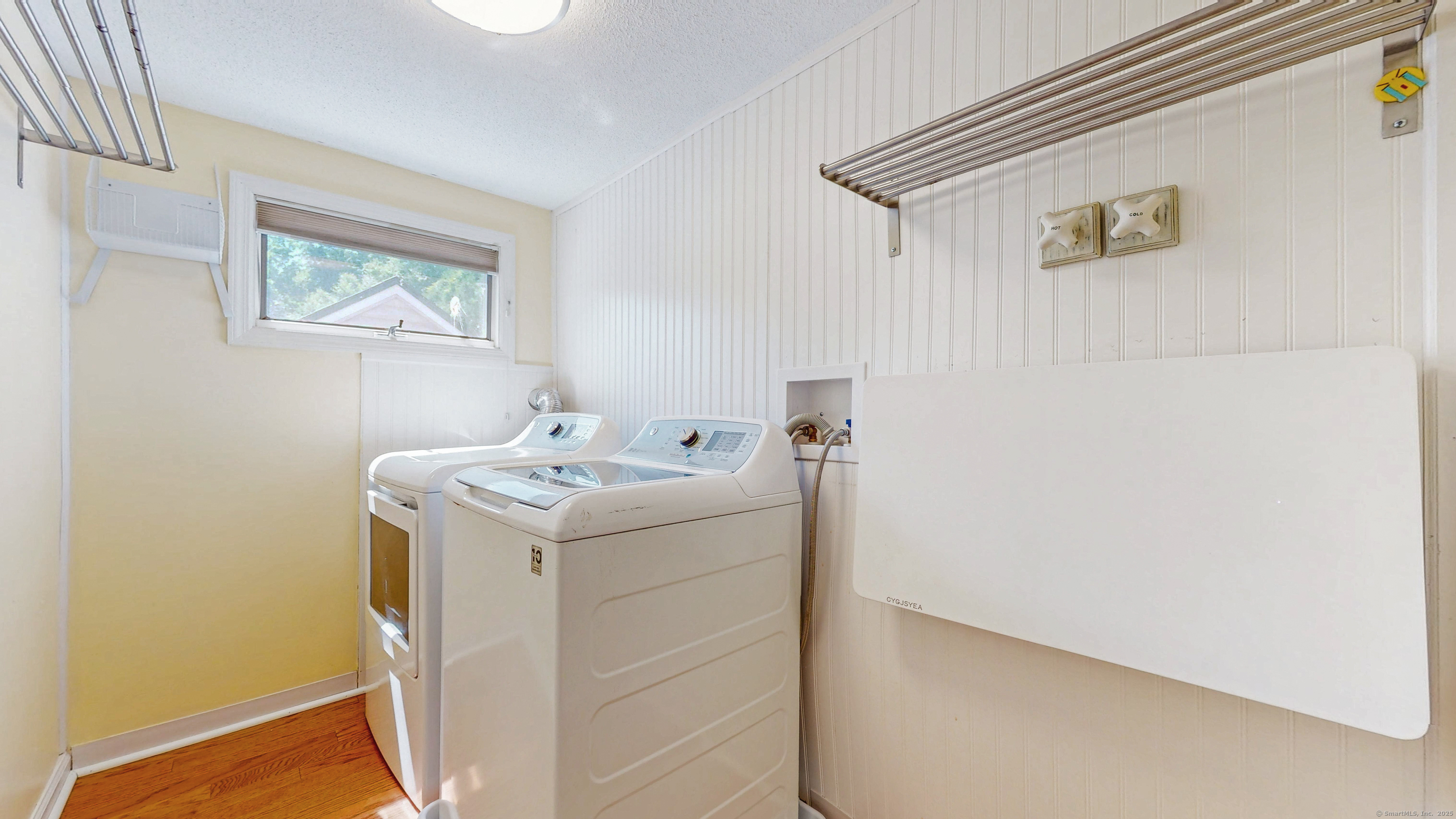 West Hartford, Connecticut, 06107, United States, 5 Bedrooms Bedrooms, ,3 BathroomsBathrooms,Residential,For Sale,1876446