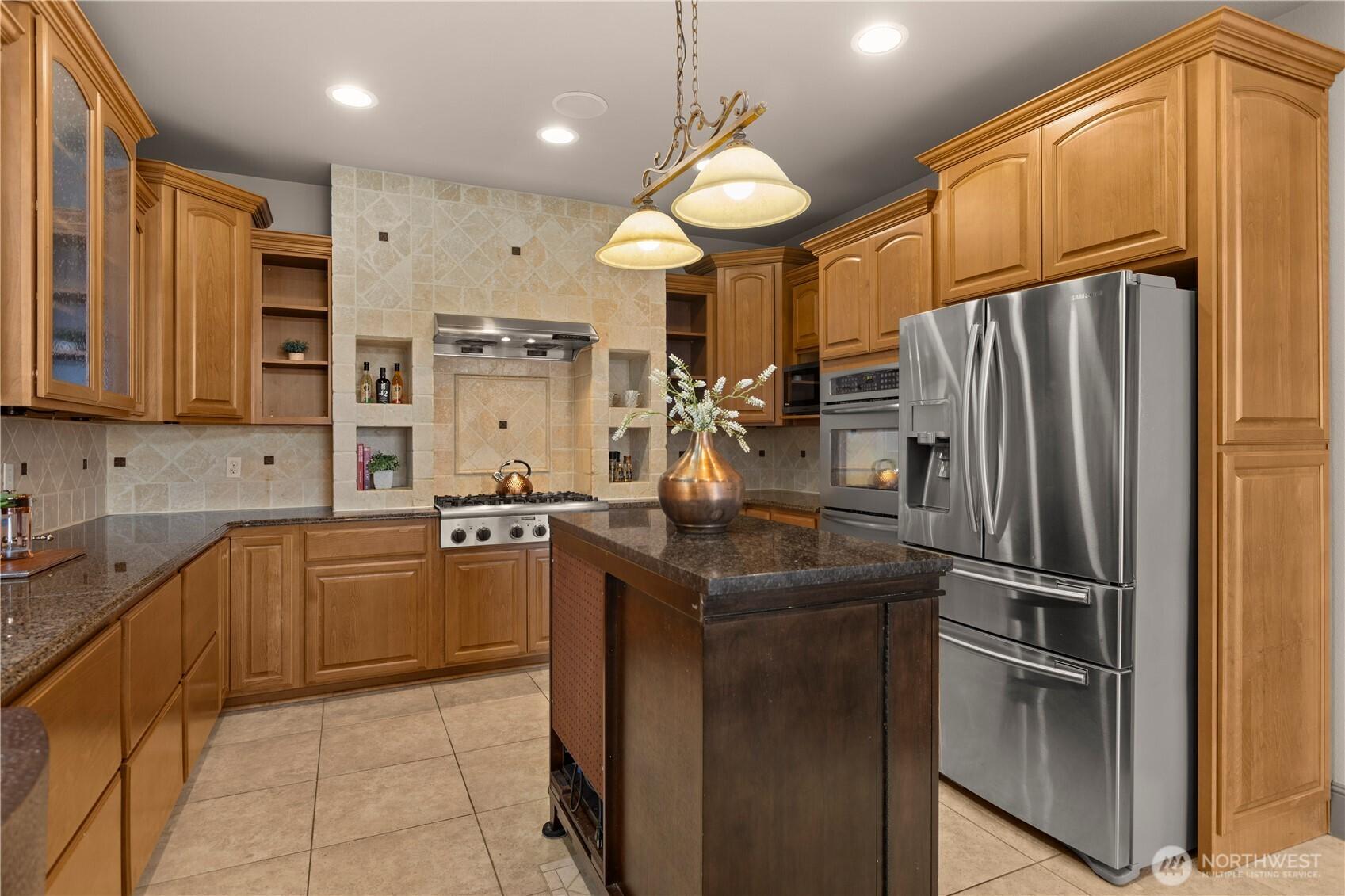 FEDERAL WAY, Washington, 98003, United States, 4 Bedrooms Bedrooms, ,4 BathroomsBathrooms,Residential,For Sale,1708089
