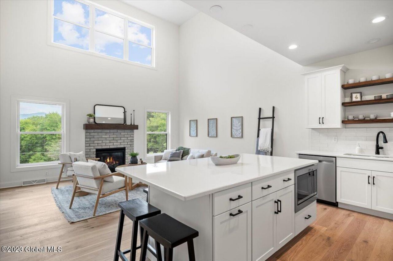 Lake George, New York, 12845, United States, 3 Bedrooms Bedrooms, ,3 BathroomsBathrooms,Residential,For Sale,1903586