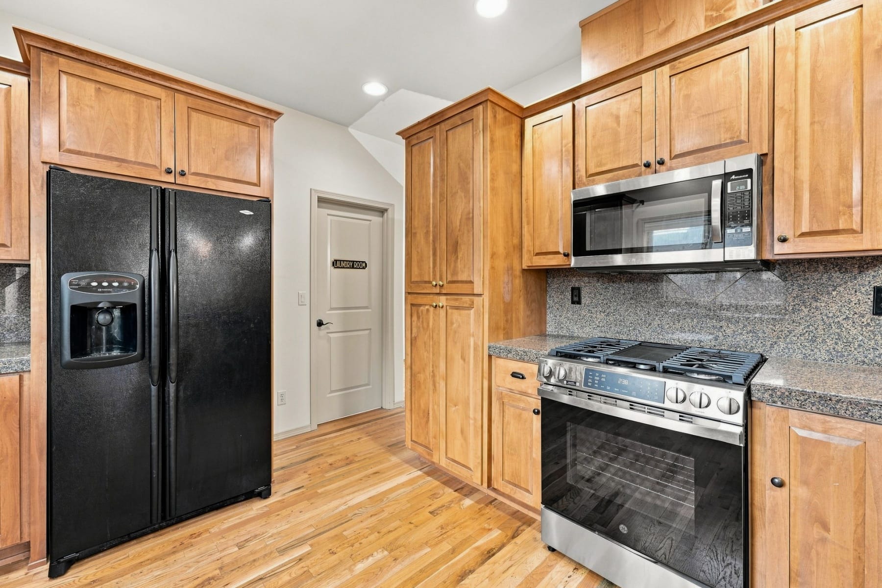  2234 SE Pilatus Lane Bend, OR 97702 - 物件實景