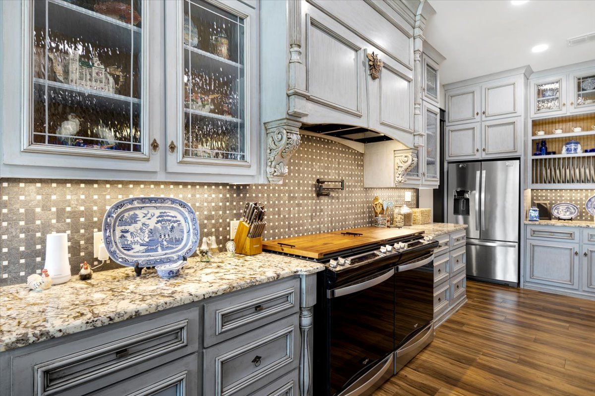 Long Branch, Texas, 75669, United States, 4 Bedrooms Bedrooms, ,4 BathroomsBathrooms,Residential,For Sale,1908688