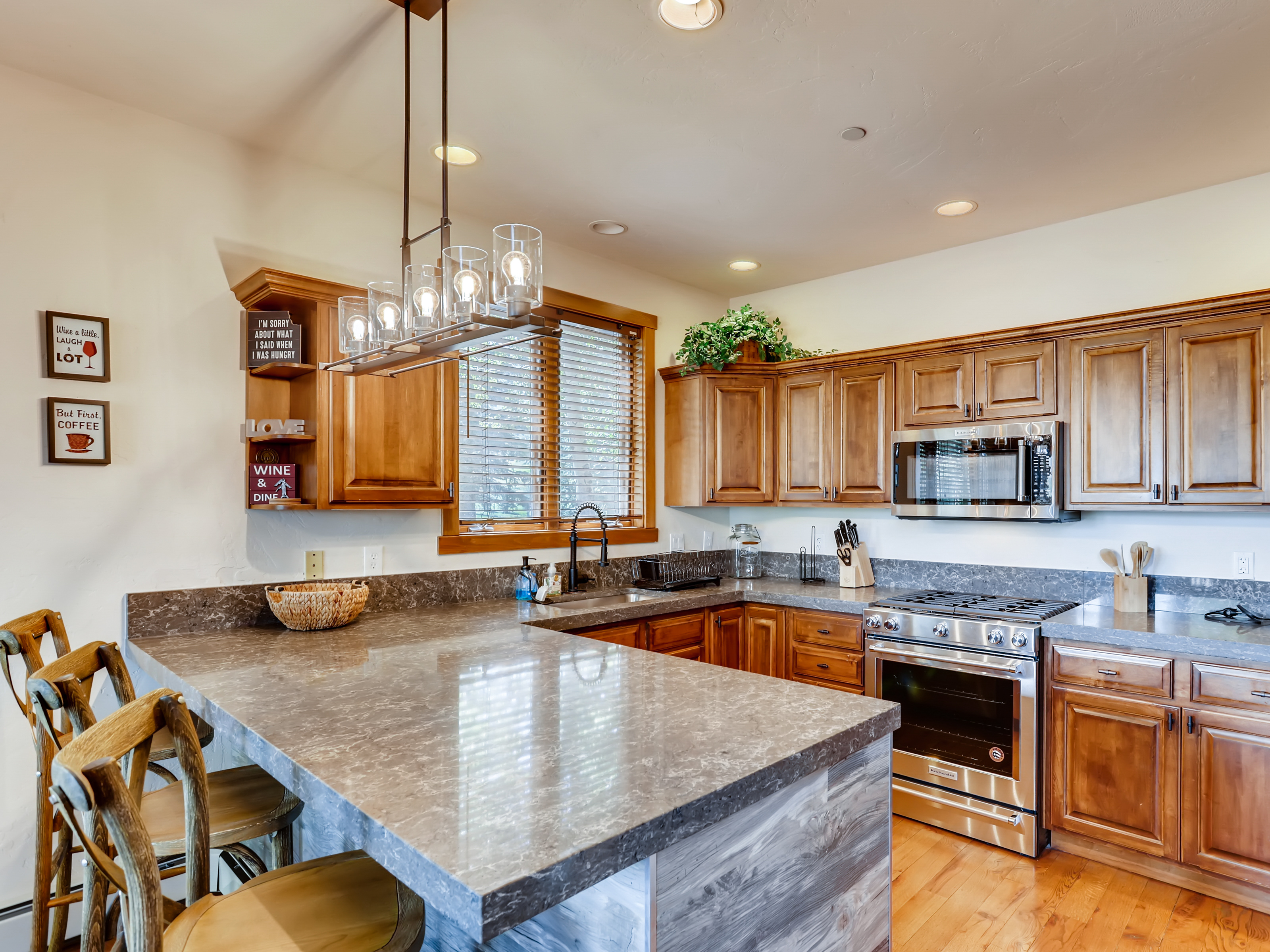 Edwards, Colorado, 81632, United States, 5 Bedrooms Bedrooms, ,5 BathroomsBathrooms,Residential,For Sale,1905665
