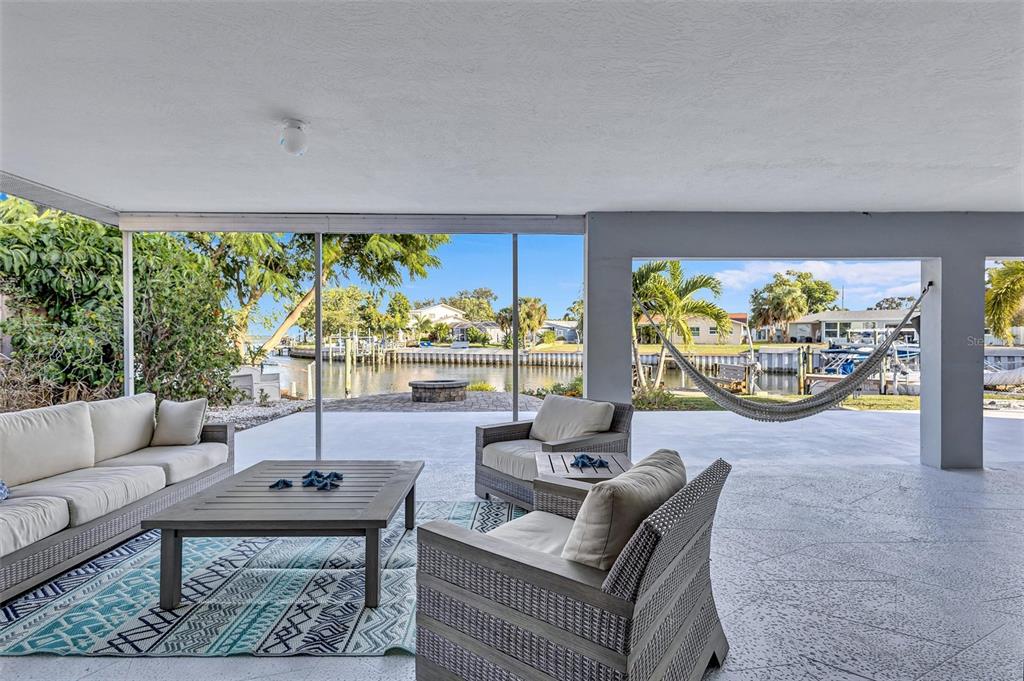 St Petersburg, Florida, 33705, United States, 4 Bedrooms Bedrooms, ,3 BathroomsBathrooms,Residential,For Sale,1991648