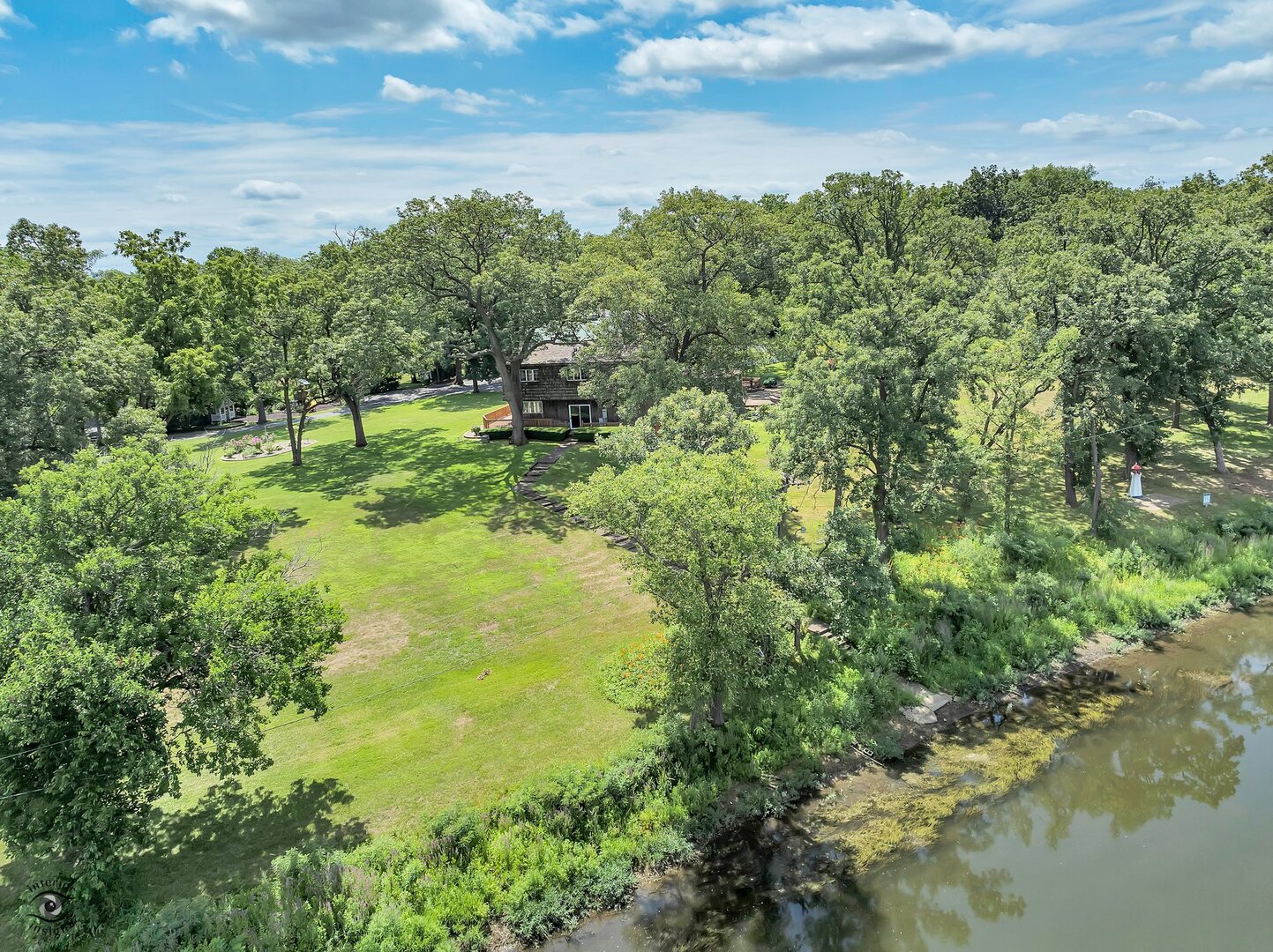 St. Anne, Illinois, 60964, United States, 4 Bedrooms Bedrooms, ,4 BathroomsBathrooms,Residential,For Sale,1901313