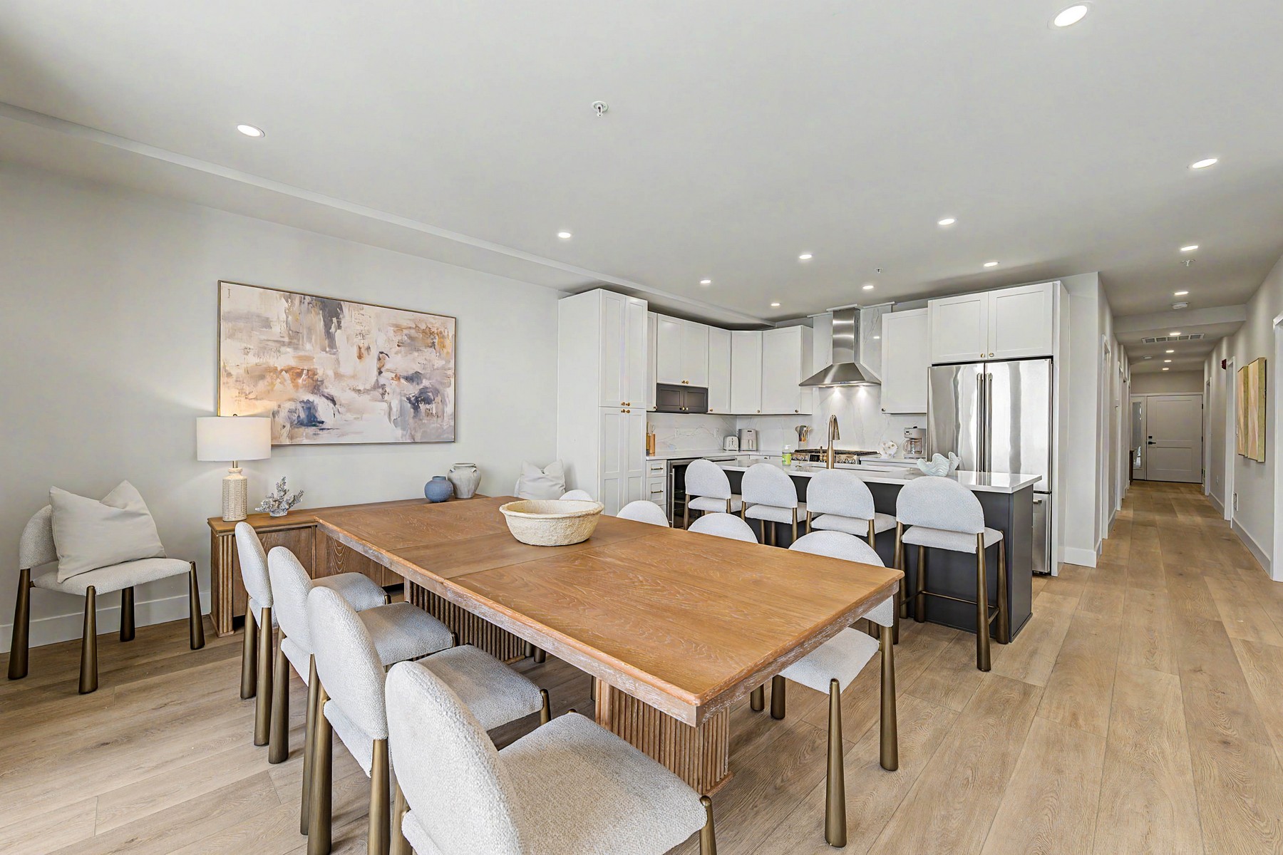  323 E Oak Avenue #101 - 物件實景