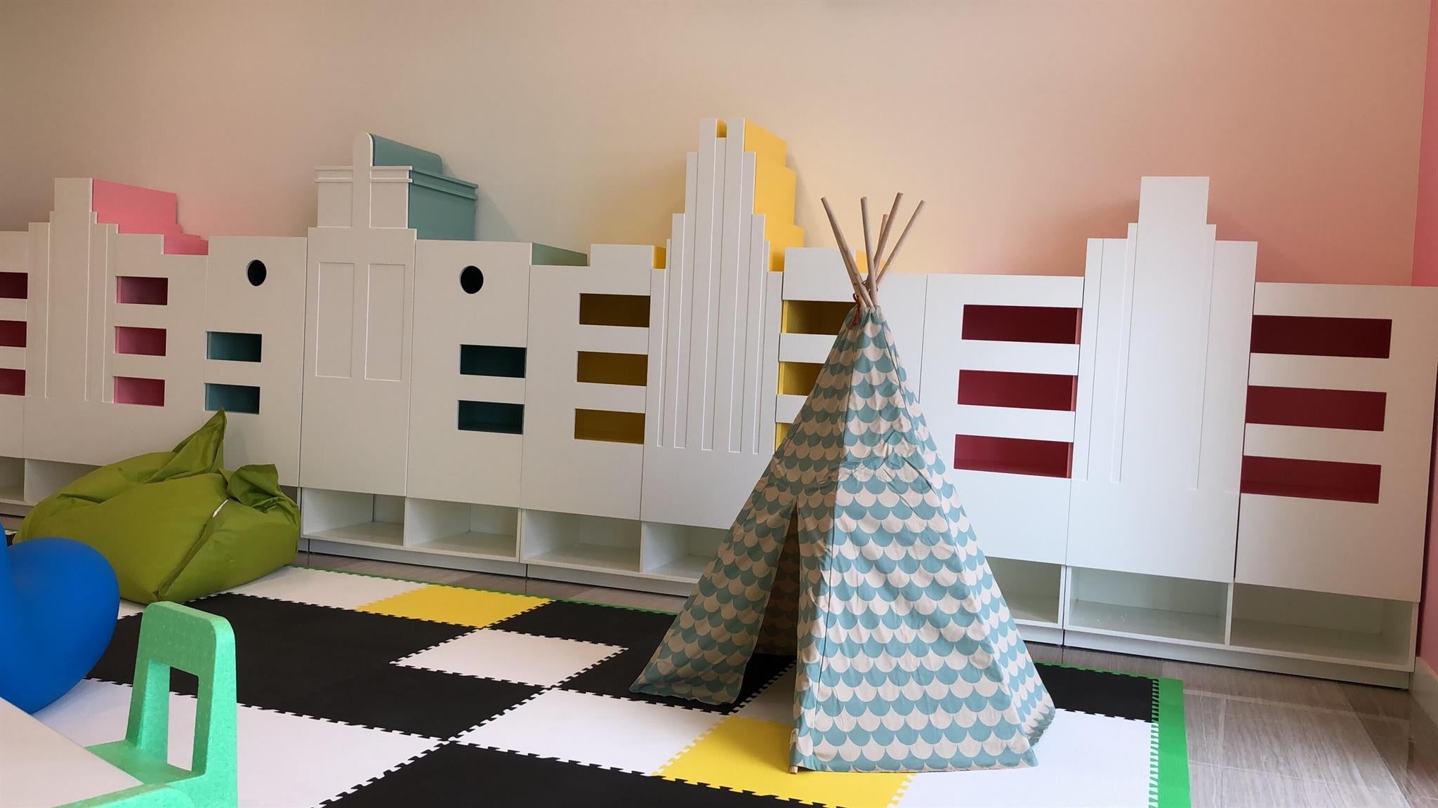 Sunrise, Florida, 33323, United States, 3 Bedrooms Bedrooms, ,3 BathroomsBathrooms,Residential,For Sale,1977399