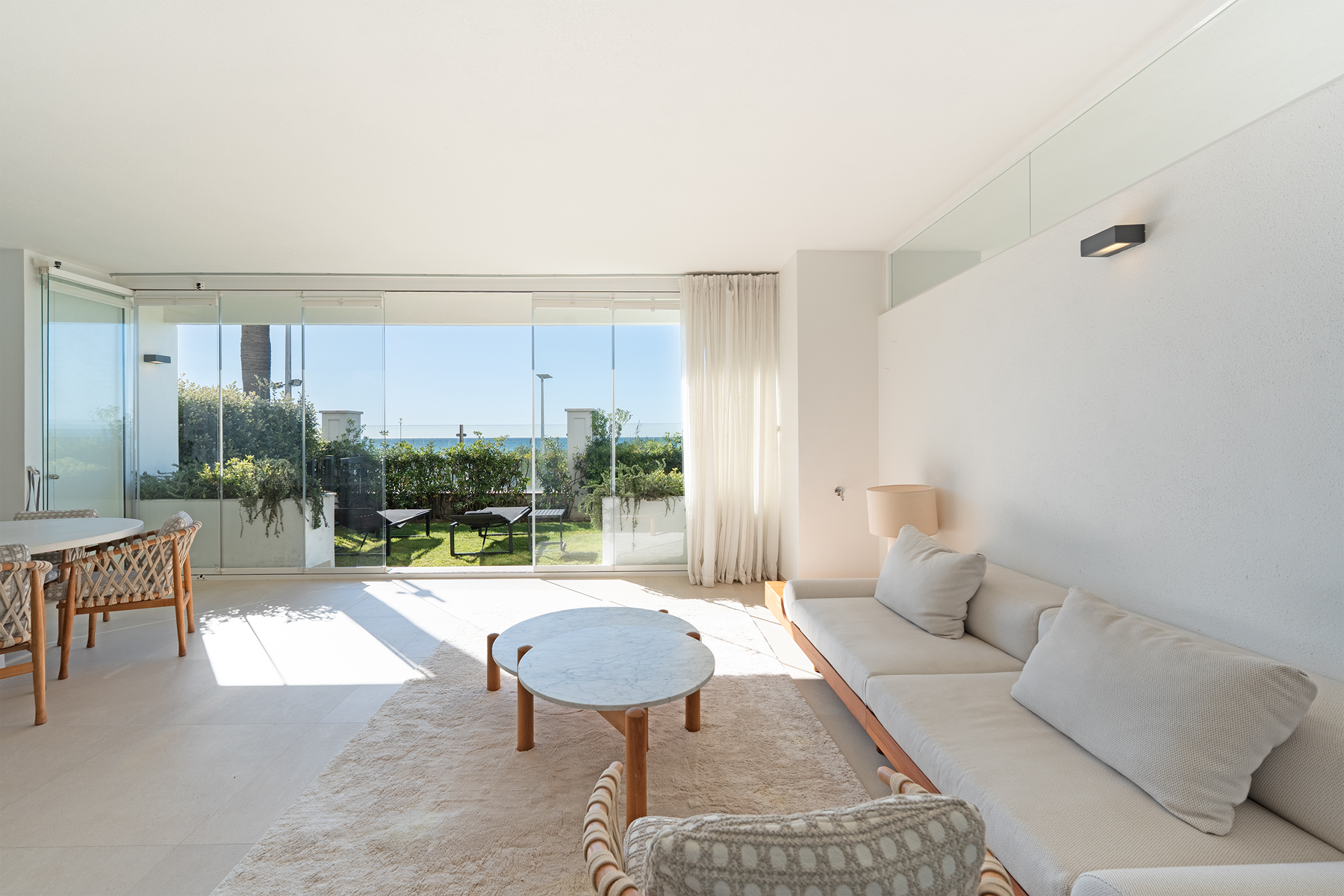  Beachfront apartment with sea views and direct promenade access - 物件實景