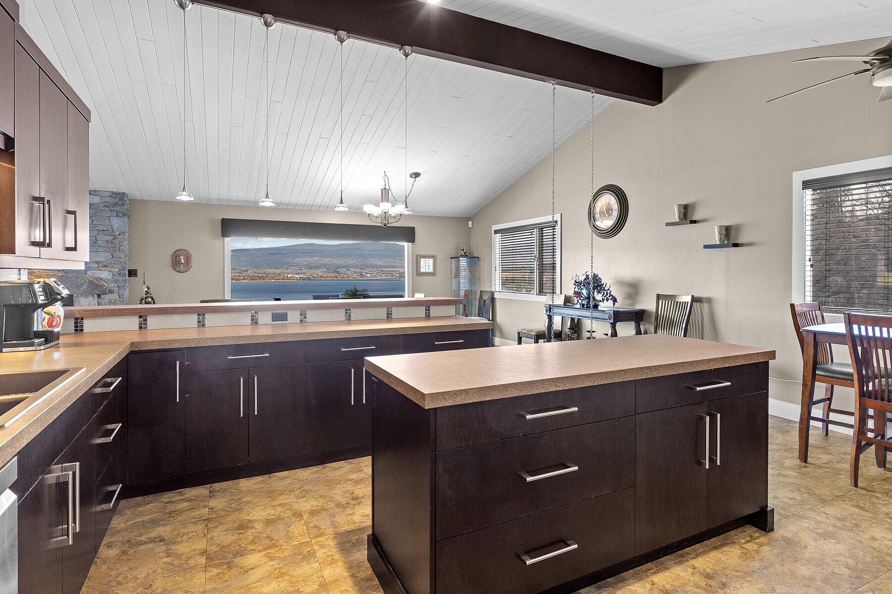  Timeless Design with a Pool - 物件實景