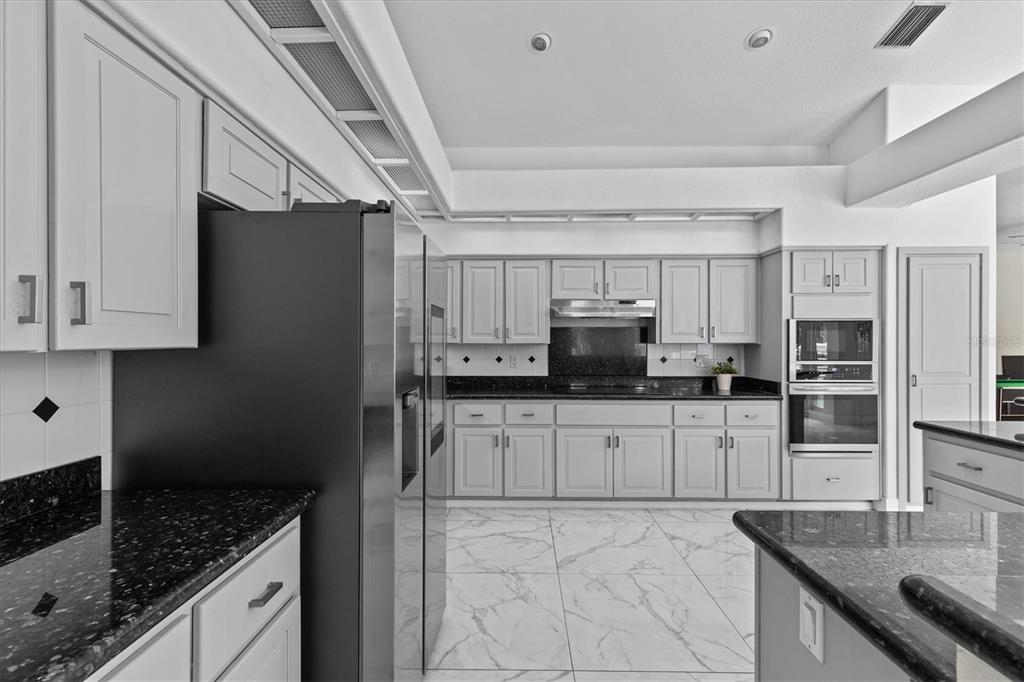 Tarpon Springs, Florida, 34689, United States, 5 Bedrooms Bedrooms, ,4 BathroomsBathrooms,Residential,For Sale,1901720