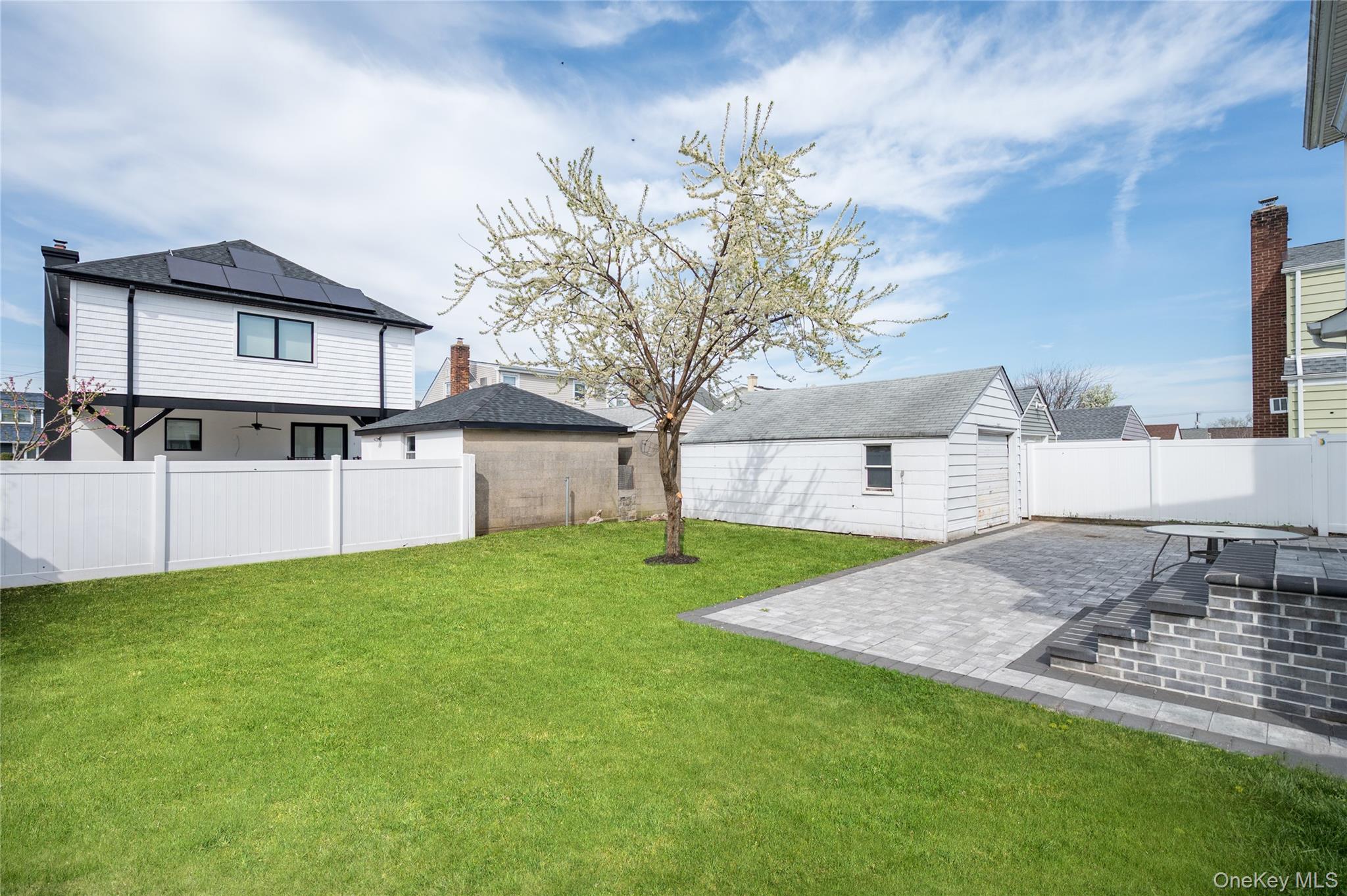  227 Columbus Parkway, Mineola, NY, 11501 - 物件實景