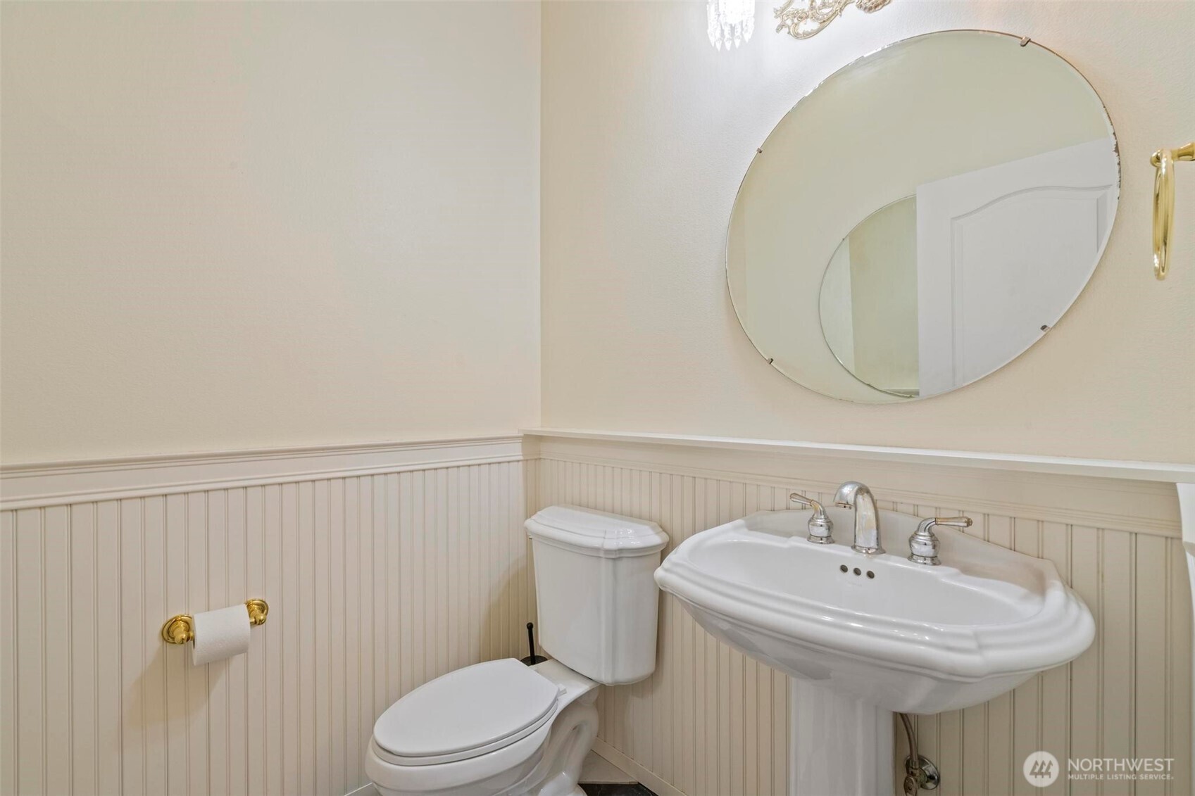 Centralia, Washington, 98531, United States, 3 Bedrooms Bedrooms, ,3 BathroomsBathrooms,Residential,For Sale,1983563