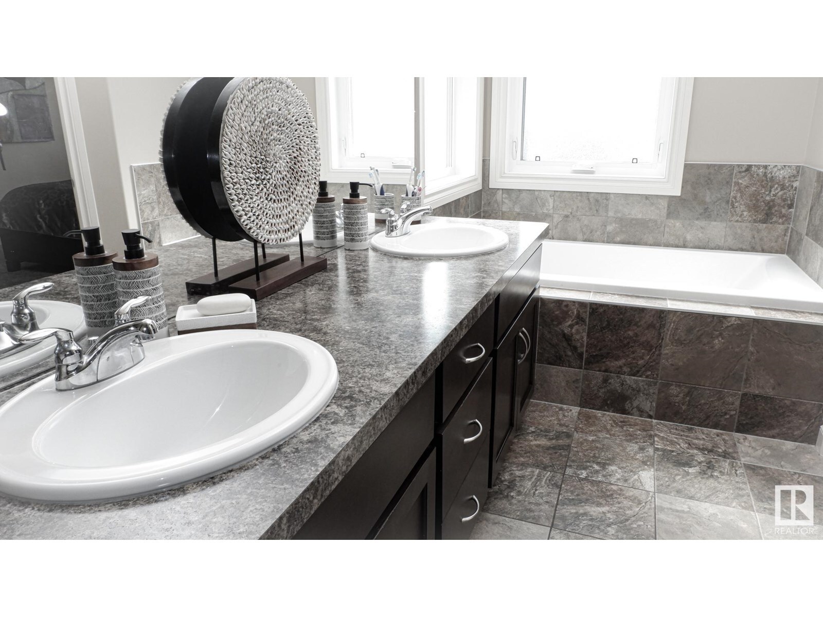 EDMONTON, Alberta, T5T 6L3, CA, 3 Bedrooms Bedrooms, ,2 BathroomsBathrooms,Residential,For Sale,1907674