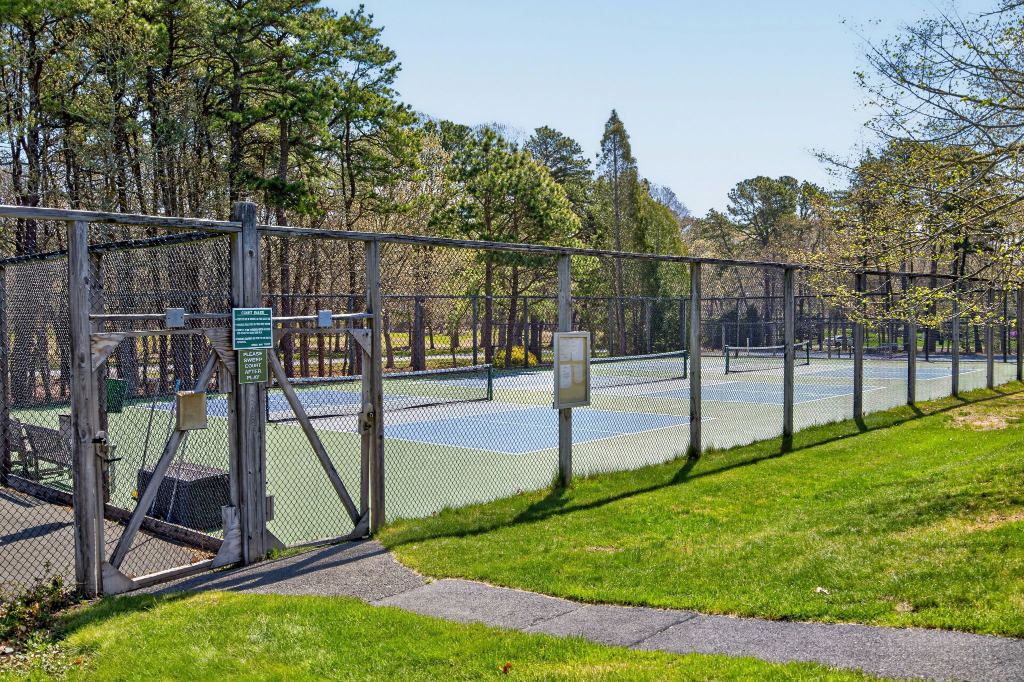 24 W Woods Circle, Yarmouth Port, MA, 02675 - 物件實景