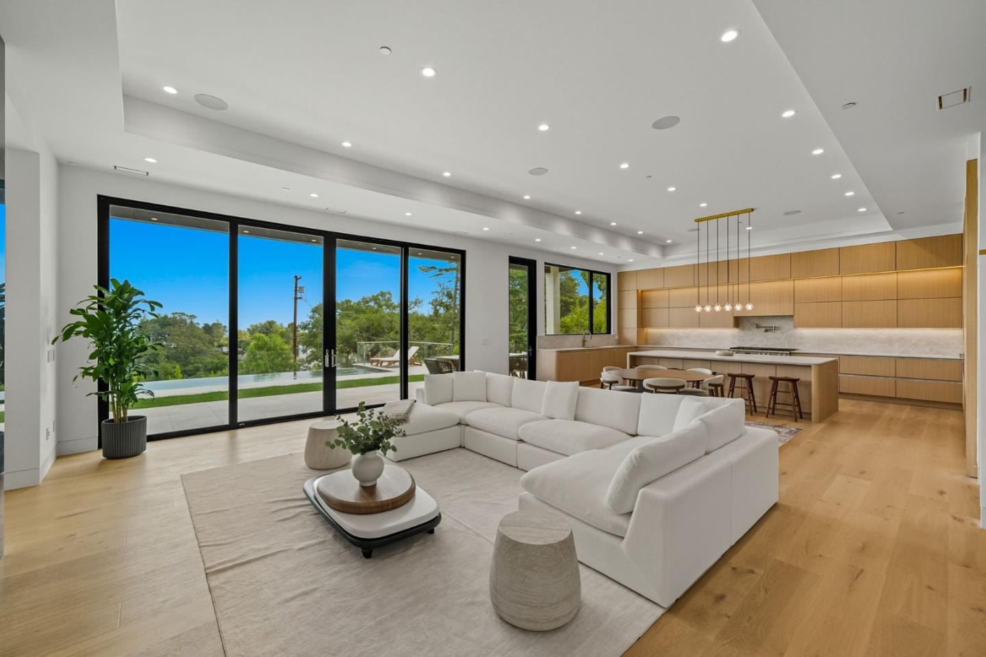 Hillsborough, California, 94010, United States, 8 Bedrooms Bedrooms, ,10 BathroomsBathrooms,Residential,For Sale,1949647
