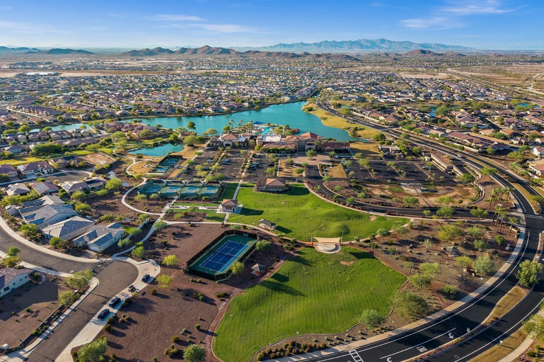  18039 W Amber Ridge Way  Goodyear, AZ - 物件實景