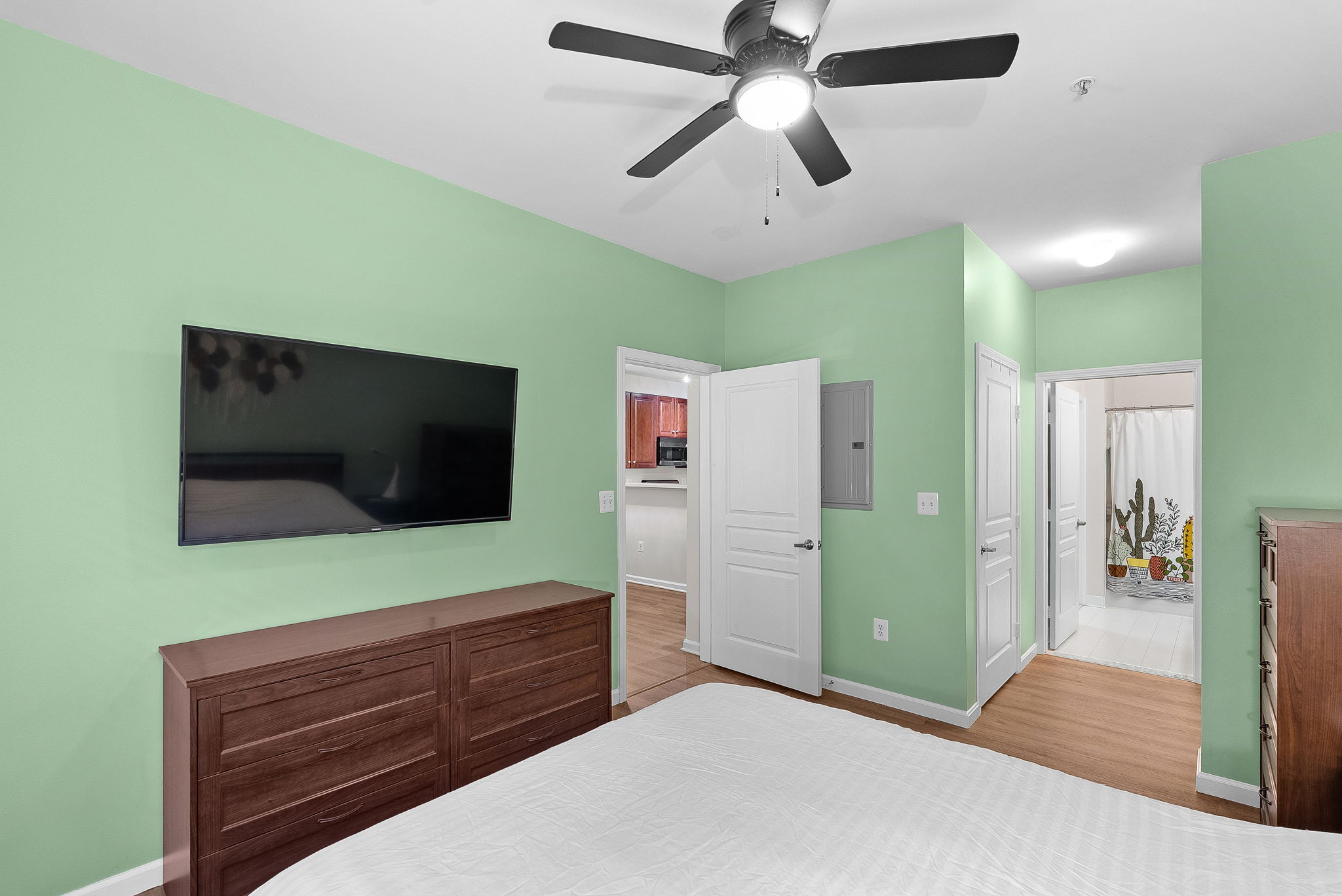  12001 Market Street, Reston, VA, 20190 - 物件實景
