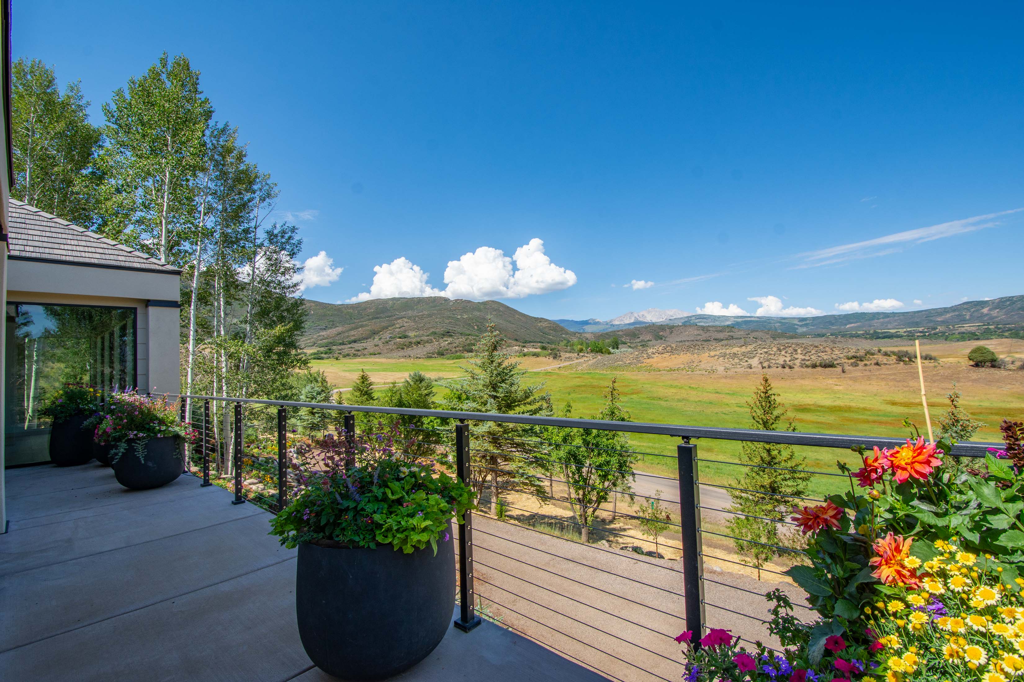  A Beautifully Reimagined Lazy O Ranch Estate with Unparalleled Mt. Sopris Views - 物件實景