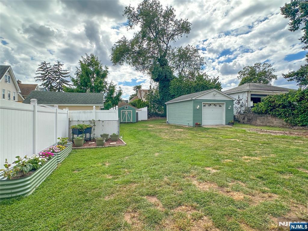 Kearny, New Jersey, 07032, United States, 4 Bedrooms Bedrooms, ,2 BathroomsBathrooms,Residential,For Sale,1980057