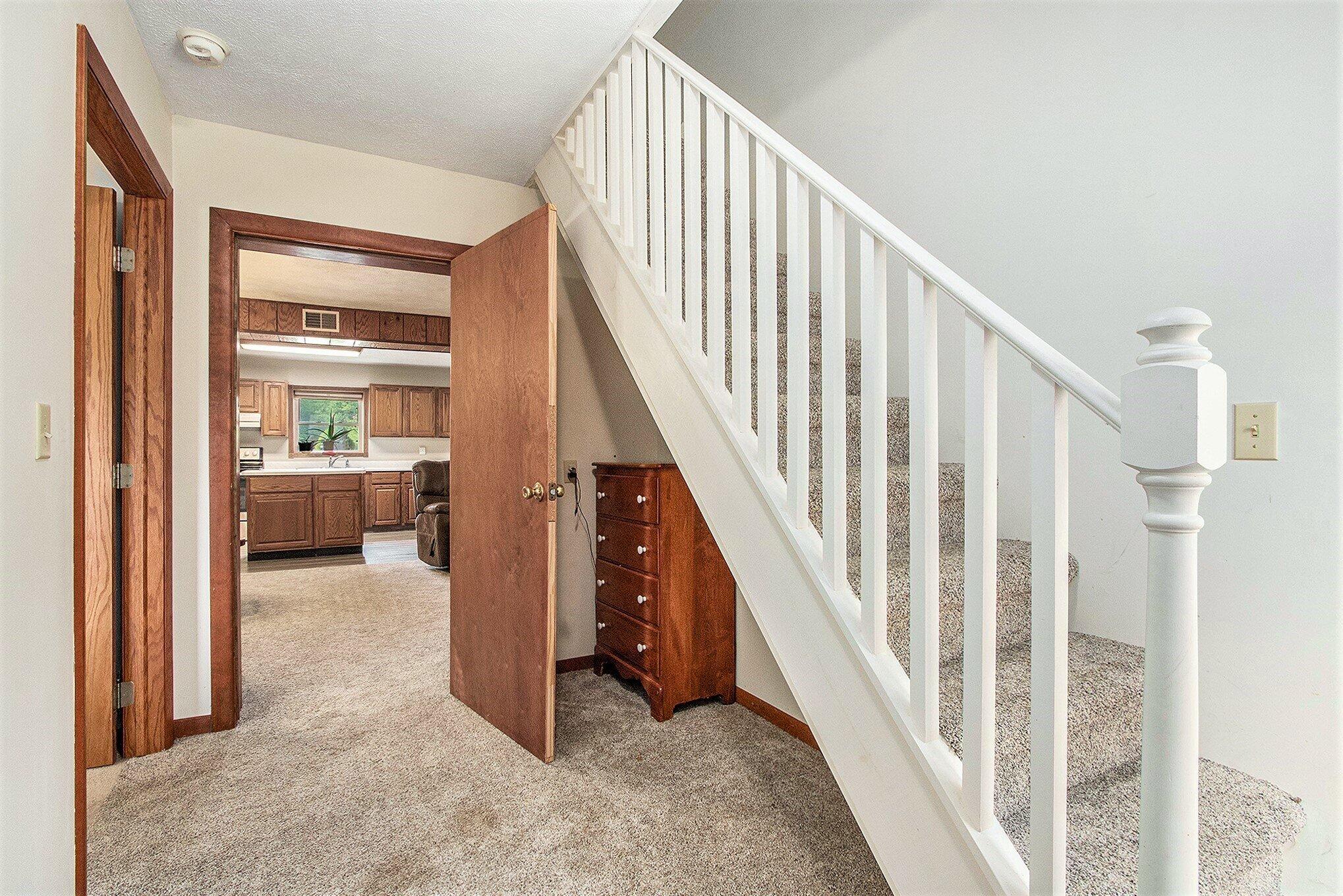 Niles, Michigan, 49120, United States, 2 Bedrooms Bedrooms, ,2 BathroomsBathrooms,Residential,For Sale,1979115