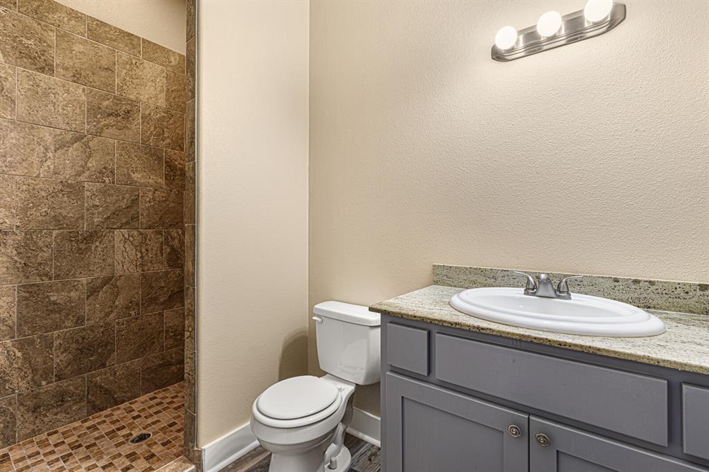 Holland, Texas, 76534, United States, 6 Bedrooms Bedrooms, ,6 BathroomsBathrooms,Residential,For Sale,1986068