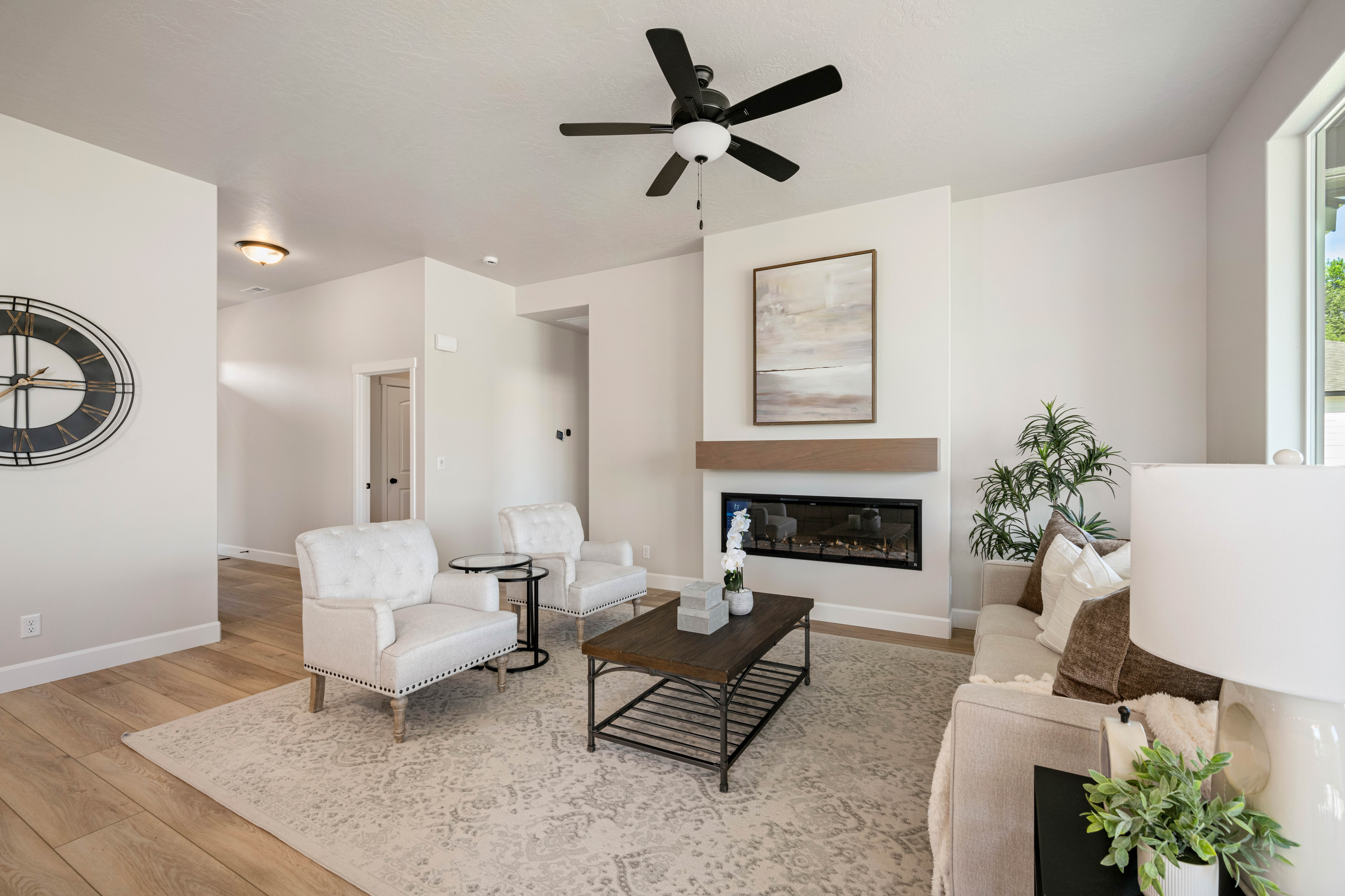  3 Car Garage, Great Floor Plan & Corner Lot - 物件實景