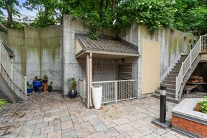 Ottawa, Ontario, K1N 9N7, CA, 2 Bedrooms Bedrooms, ,3 BathroomsBathrooms,Residential,For Sale,1966889