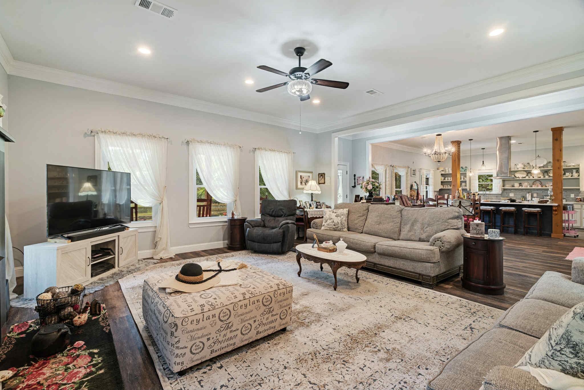 Blossom, Texas, 75416, United States, 4 Bedrooms Bedrooms, ,3 BathroomsBathrooms,Residential,For Sale,1976215