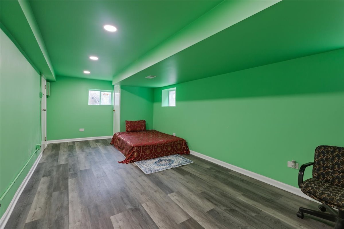 Chicago, Illinois, 60645, United States, 3 Bedrooms Bedrooms, ,3 BathroomsBathrooms,Residential,For Sale,1976245