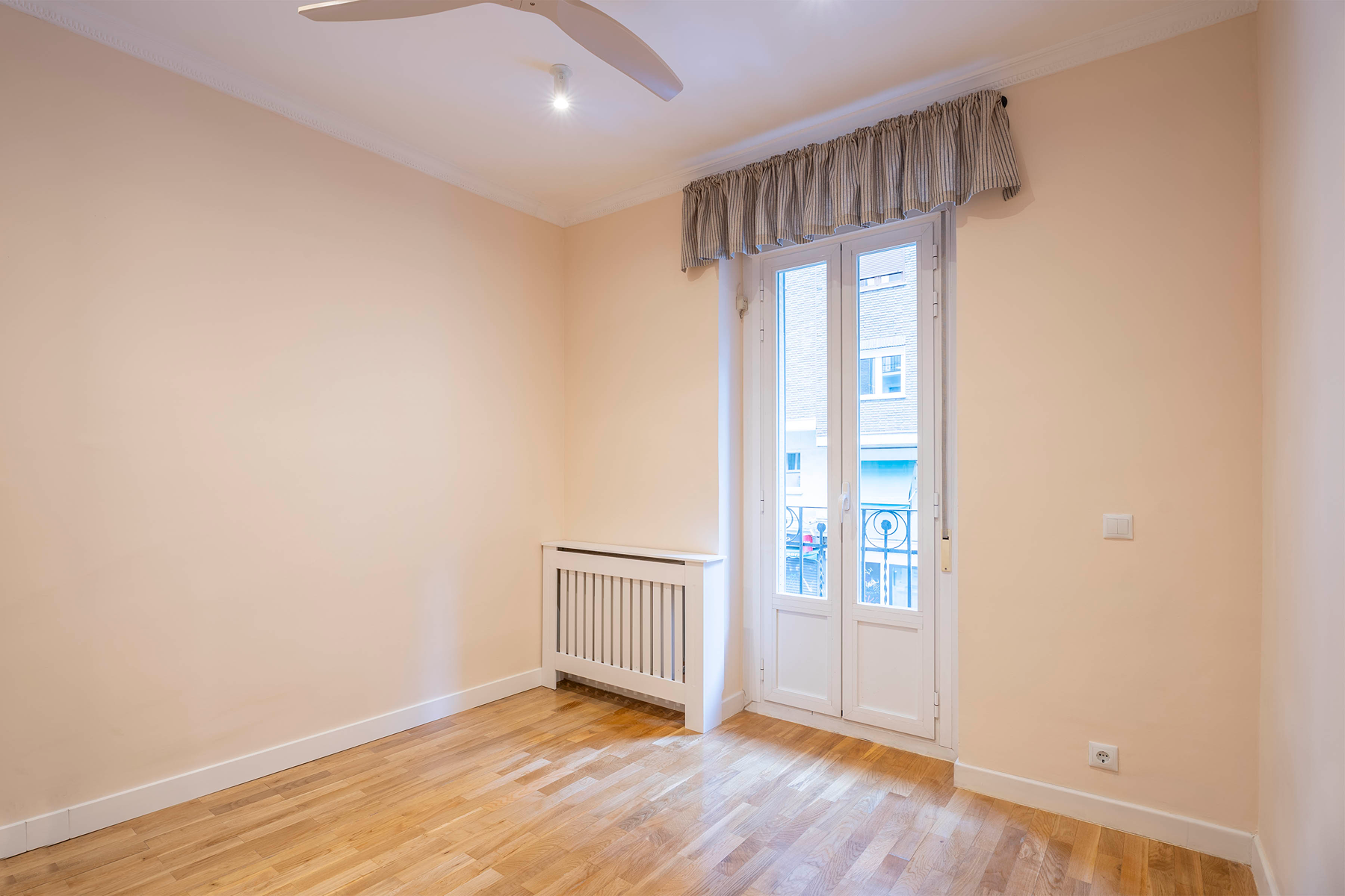  Renovated Flat with Balconies in Trafalgar, Chamberí, Madrid - 物件實景