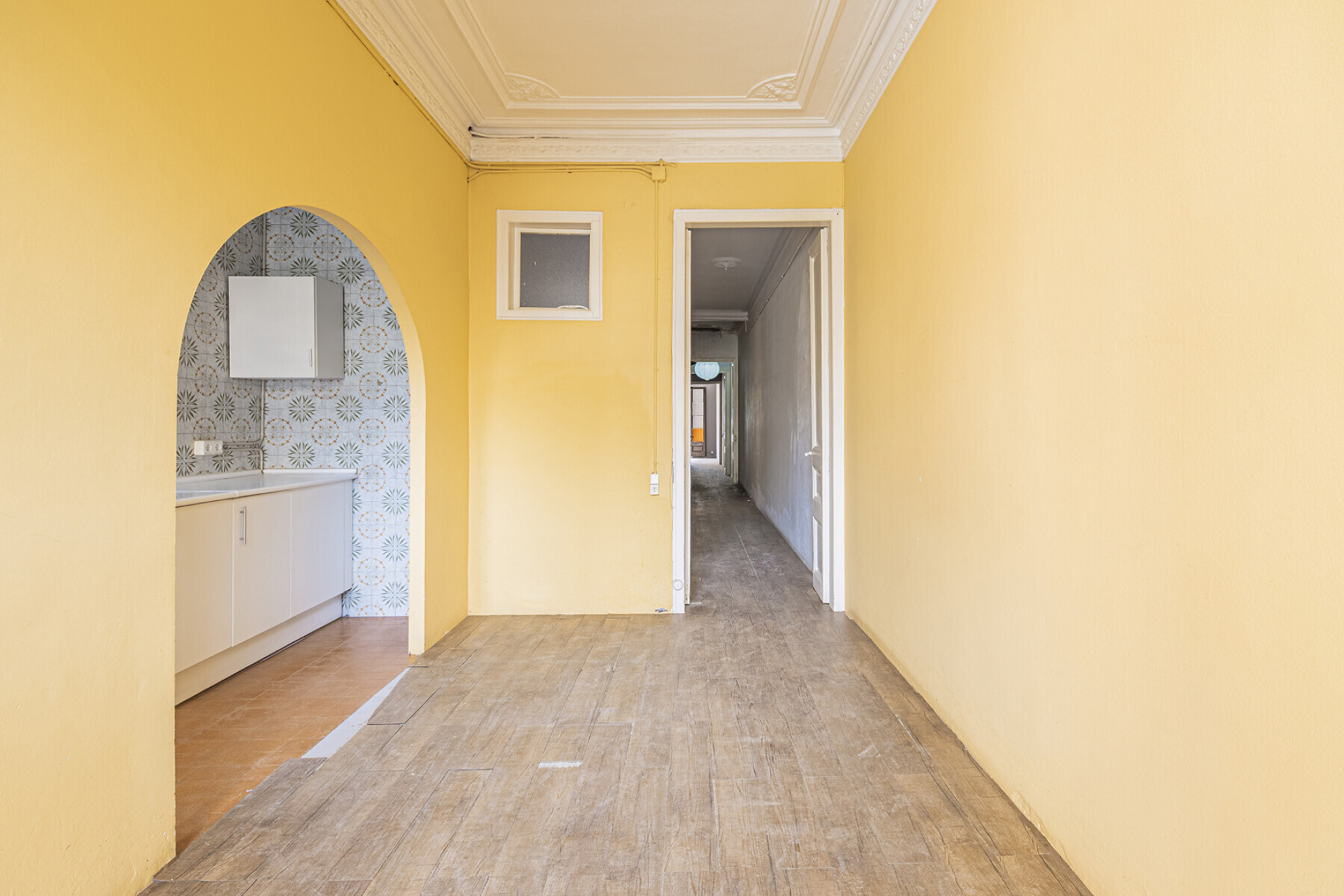  Historical apartment to renovate on prime location in Eixample - 物件實景