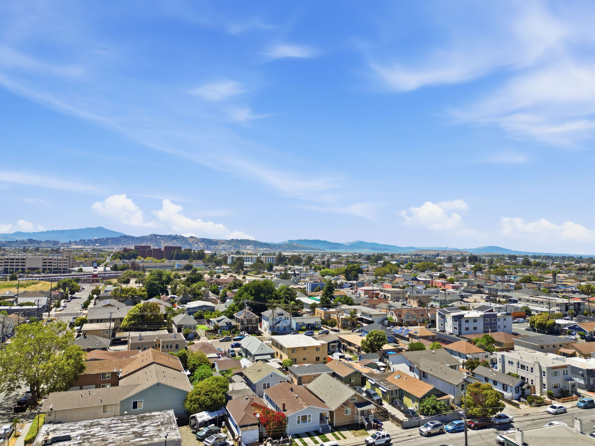  Two Detached Homes on One Lot - 物件實景