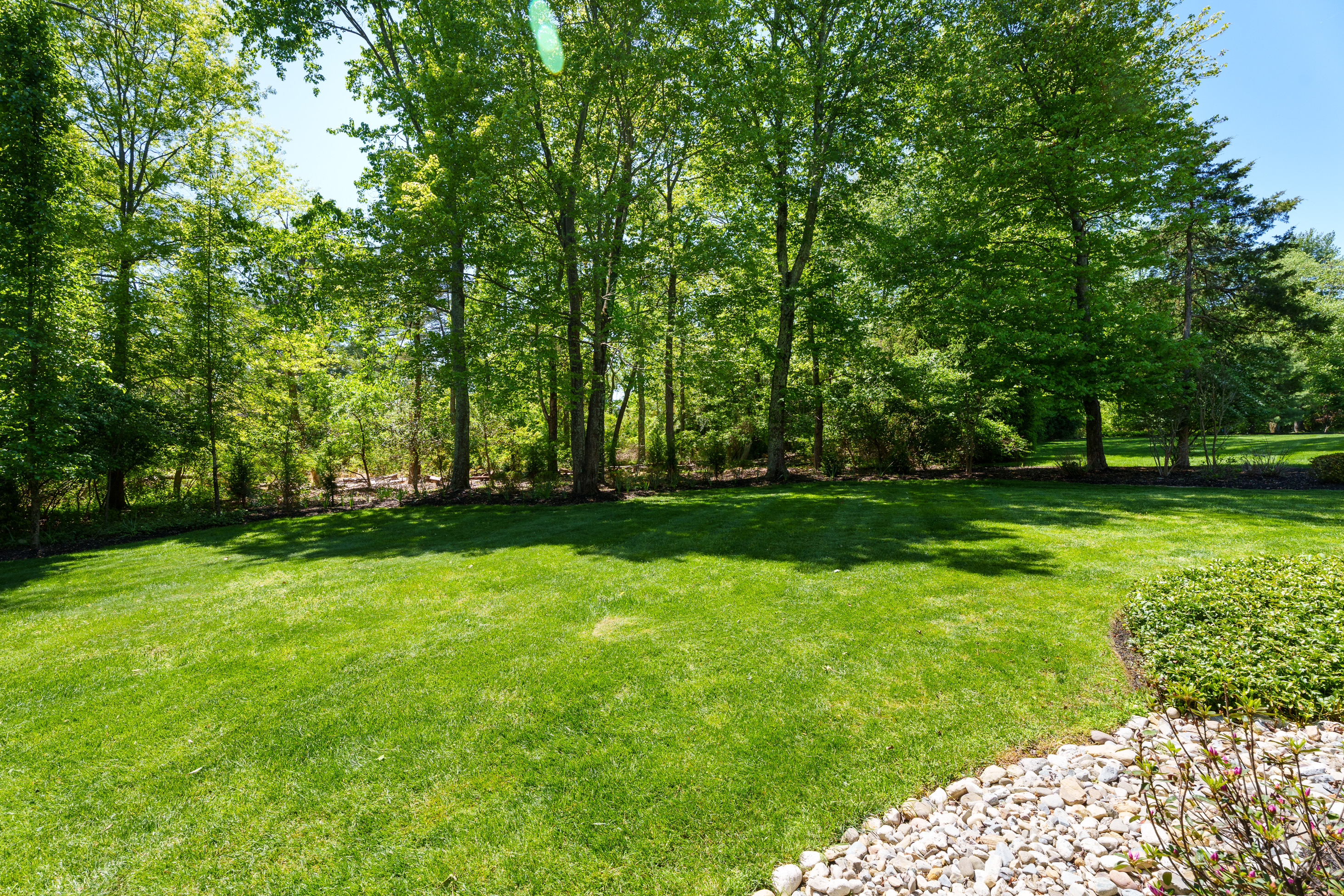 Exceptional Pond View Home with Dual Primary Suites - 物件實景