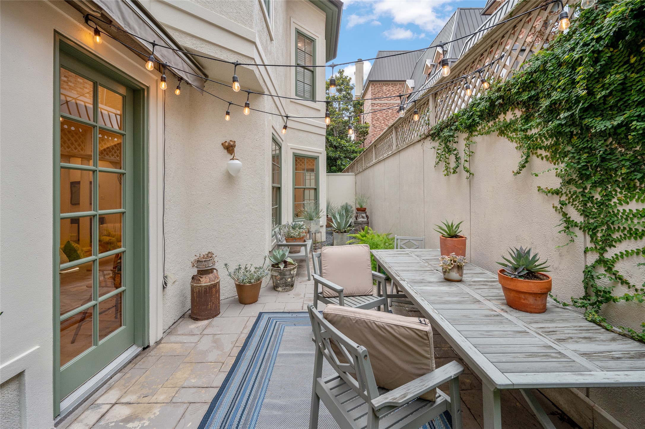  1235 Wynden Oaks Garden Drive - 物件實景