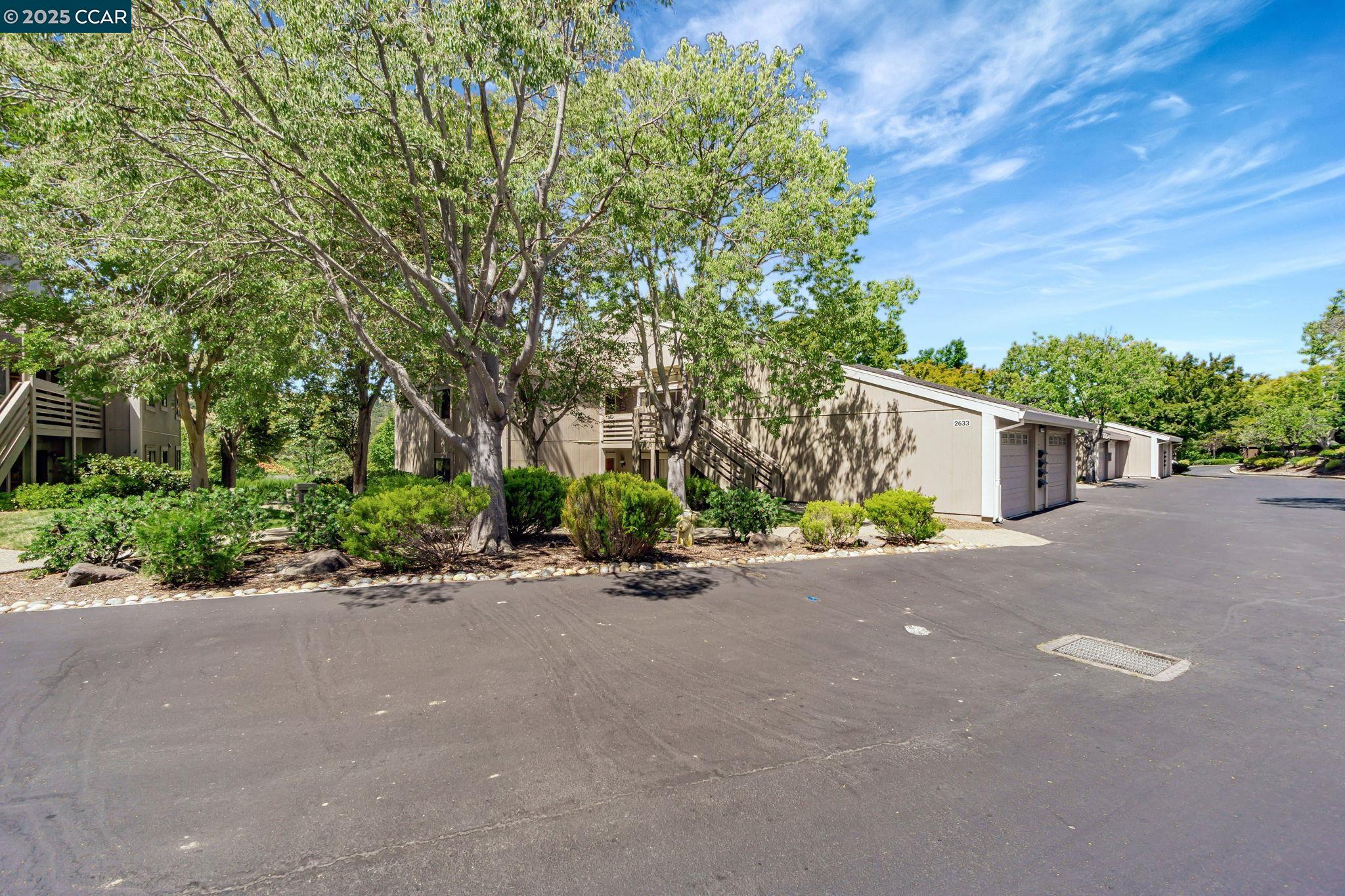 Walnut Creek, California, 94595, United States, 3 Bedrooms Bedrooms, ,2 BathroomsBathrooms,Residential,For Sale,1924398