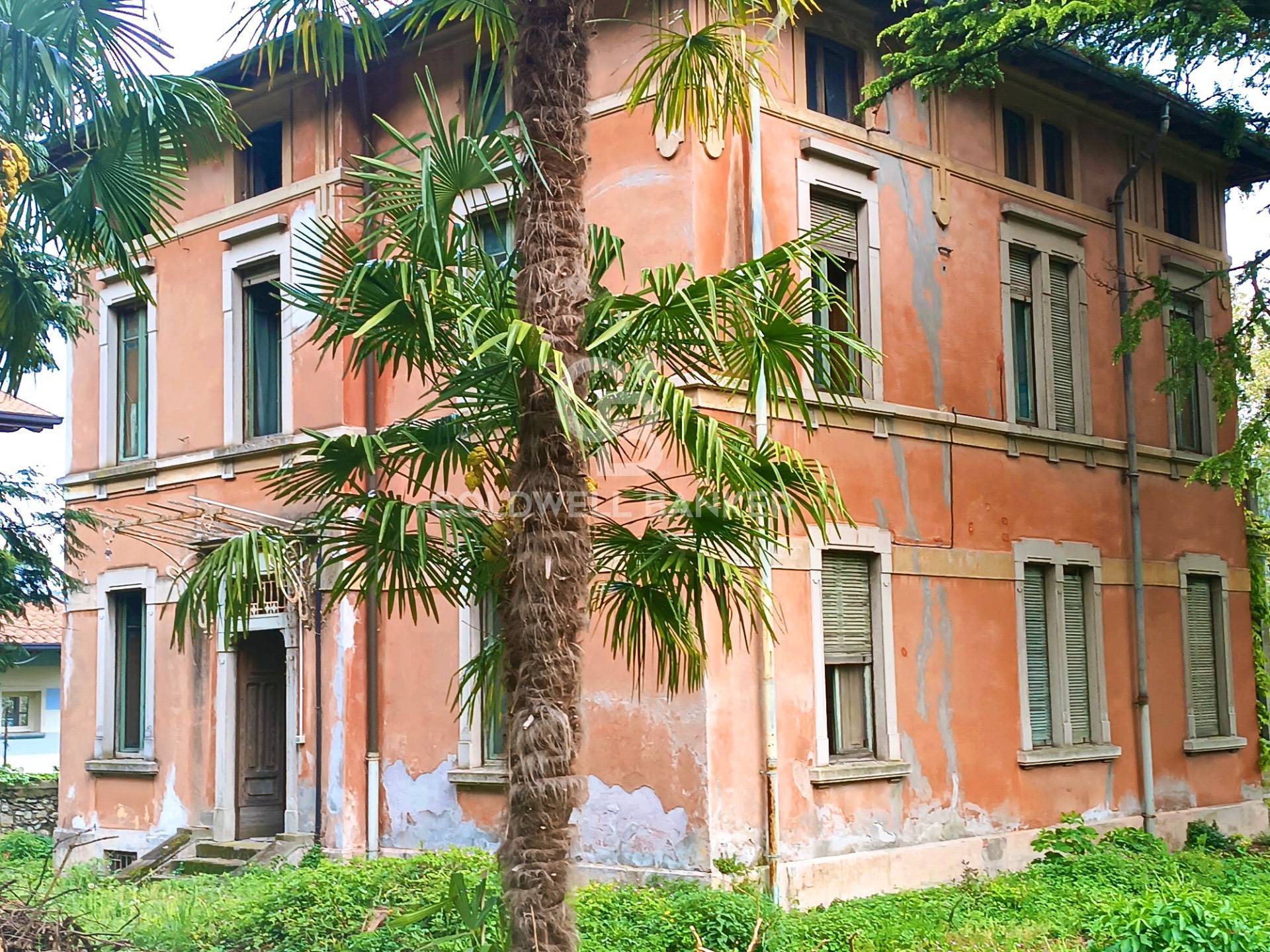 Lovere, Bergamo, 24065, IT, 9 Bedrooms Bedrooms, ,4 BathroomsBathrooms,Residential,For Sale,1796292