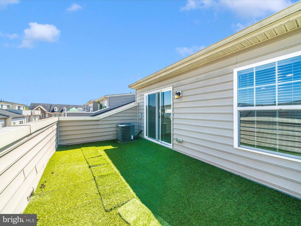 Greenbelt, Maryland, 20770, United States, 3 Bedrooms Bedrooms, ,4 BathroomsBathrooms,Residential,For Sale,2001496