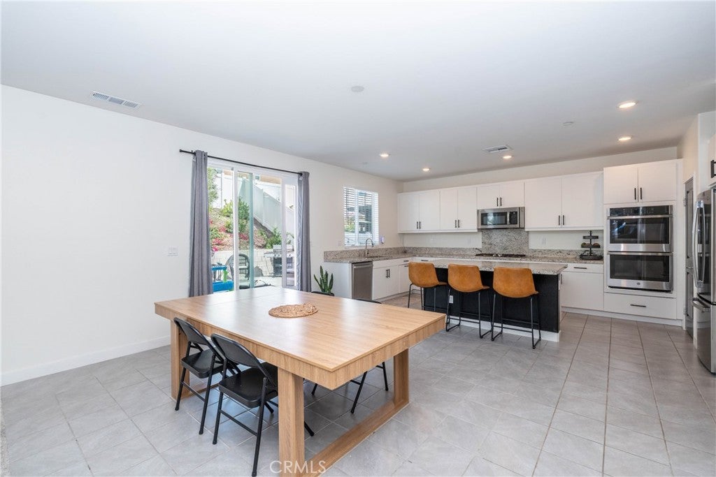 Rialto, California, 92377, United States, 4 Bedrooms Bedrooms, ,3 BathroomsBathrooms,Residential,For Sale,1982735