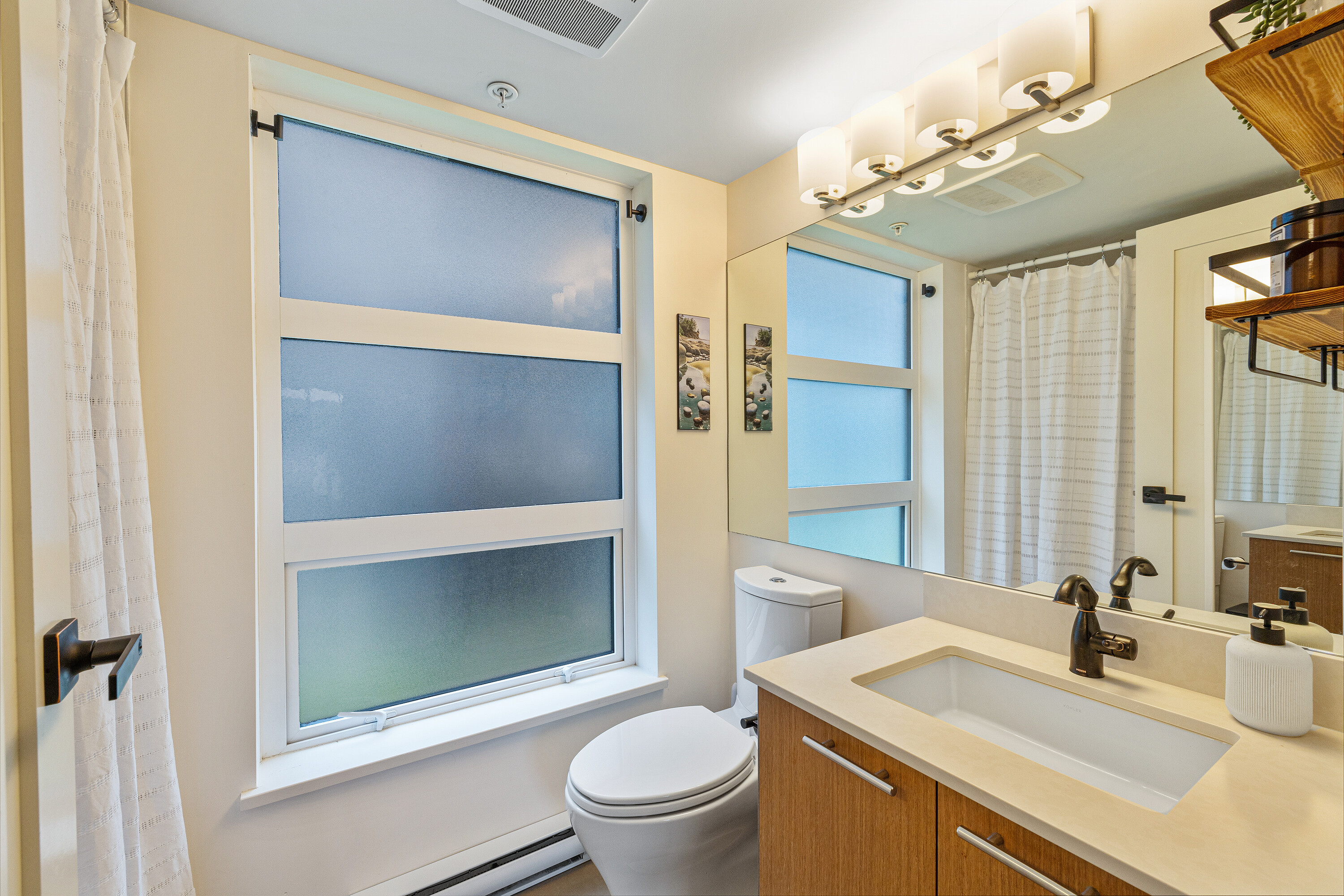  Renovated Porty Moody Townhome - 物件實景