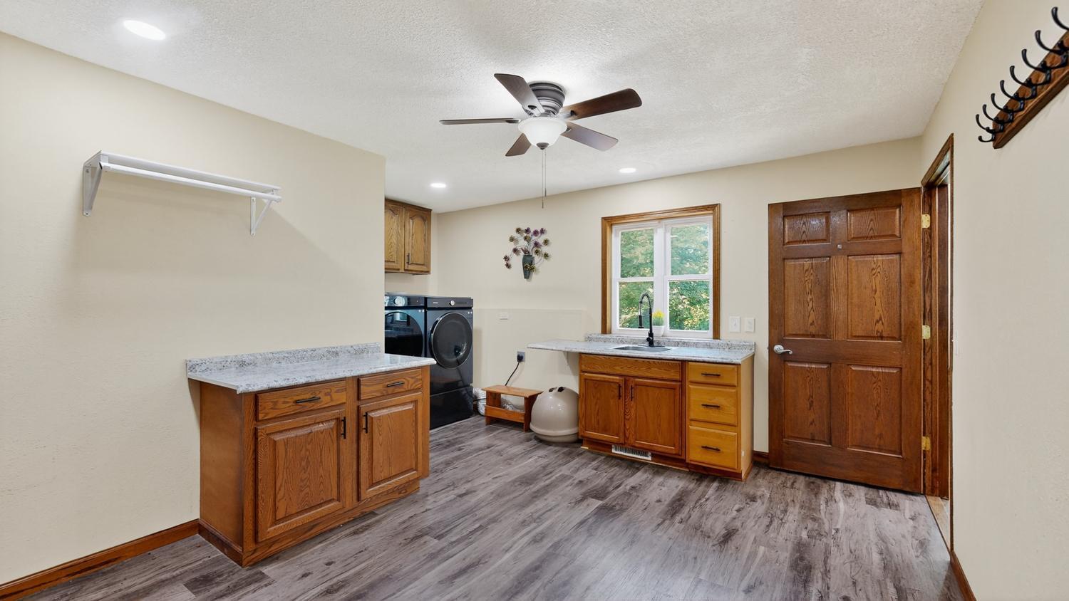 Udolpho Twp, Minnesota, 55917, United States, 5 Bedrooms Bedrooms, ,3 BathroomsBathrooms,Residential,For Sale,1940974