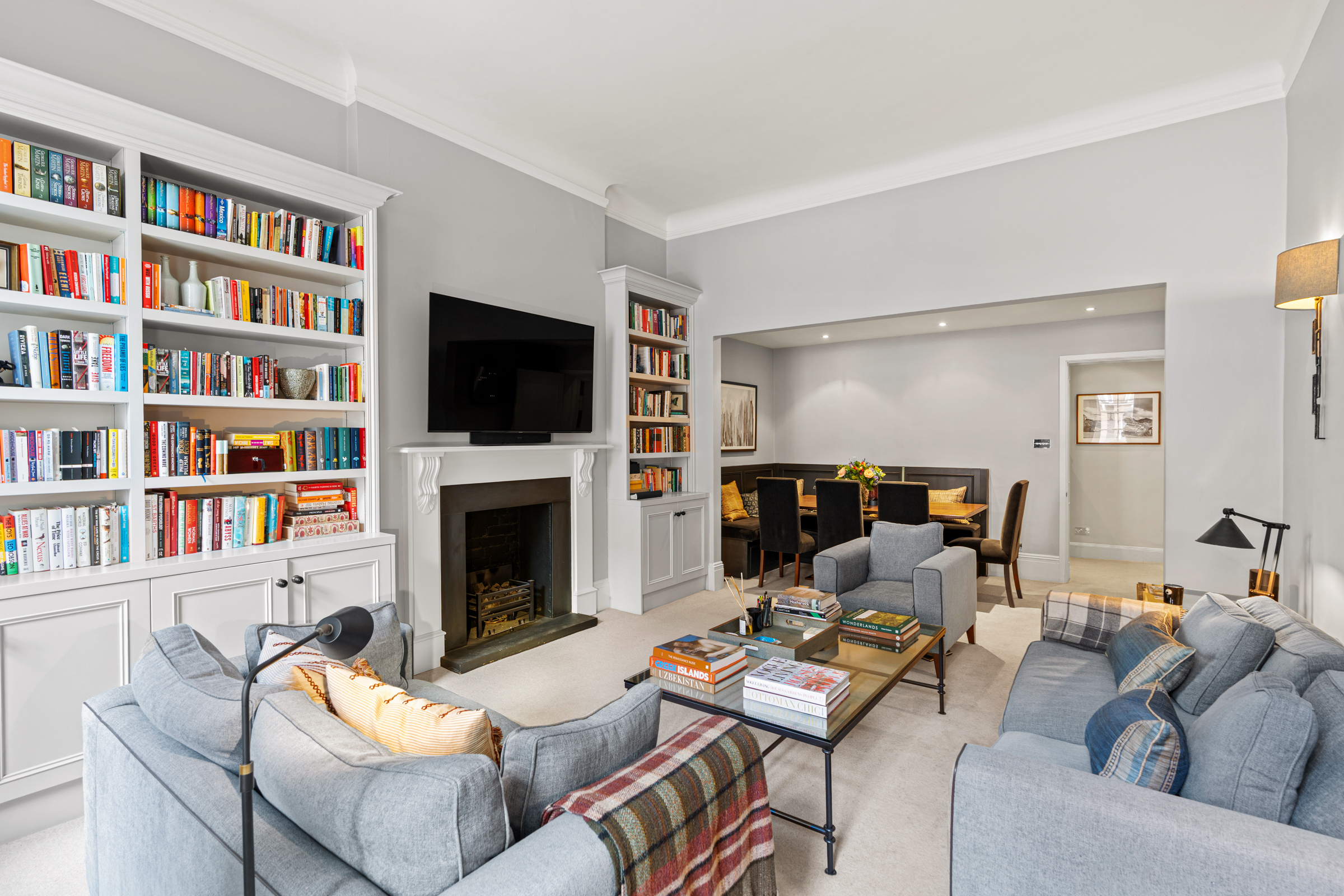  A Raised Ground Floor Apartment on Pont Street - 物件實景