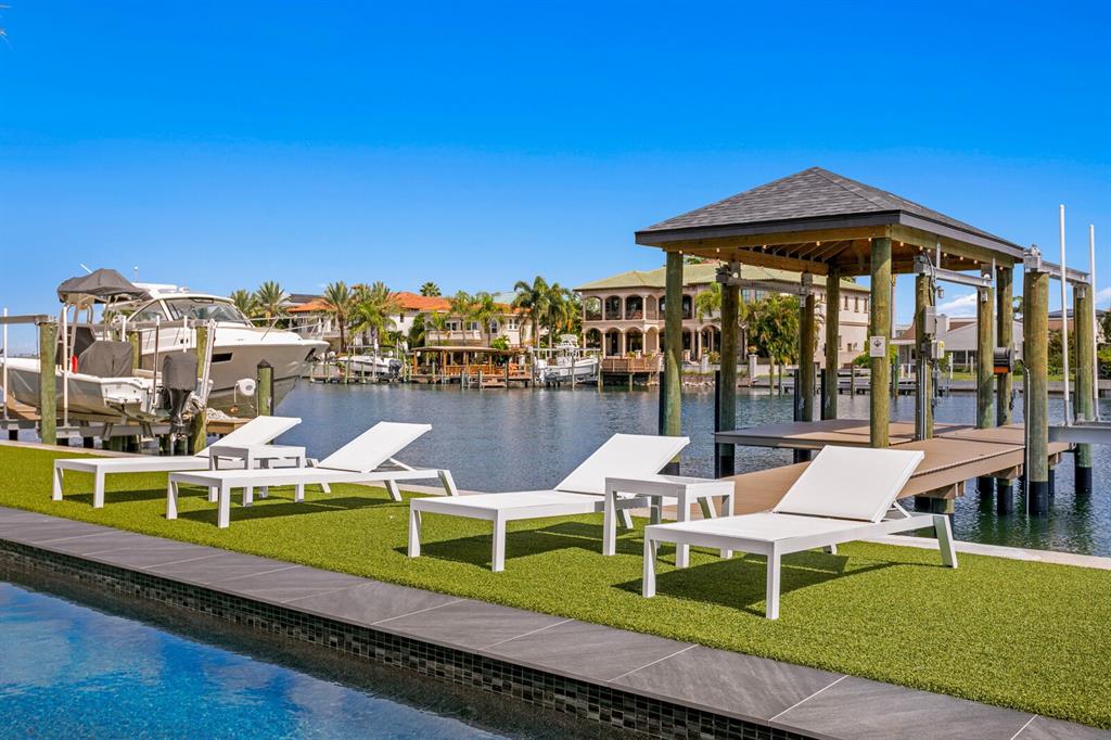 Tampa, Florida, 33629, United States, 4 Bedrooms Bedrooms, ,6 BathroomsBathrooms,Residential,For Sale,1932430