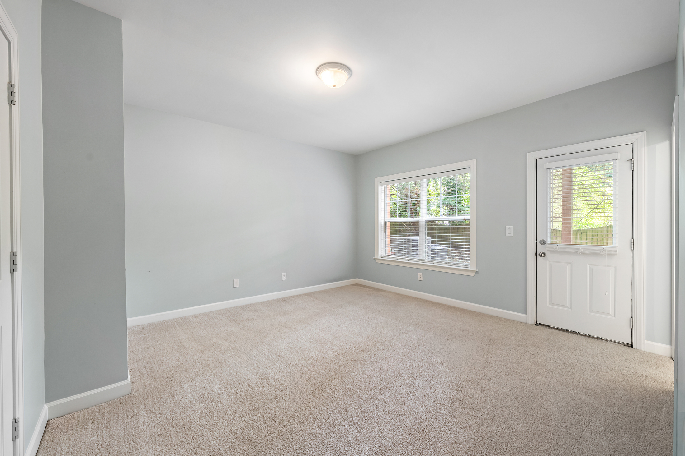  Thoughtfully Updated Brownstone in Brookhaven - 物件實景