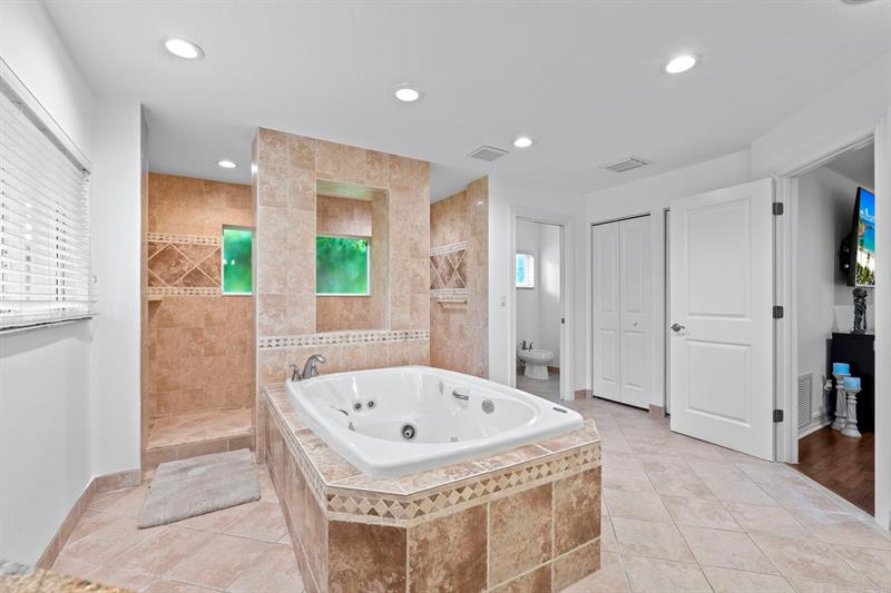 Parkland, Florida, 33067, United States, 5 Bedrooms Bedrooms, ,4 BathroomsBathrooms,Residential,For Sale,1990344