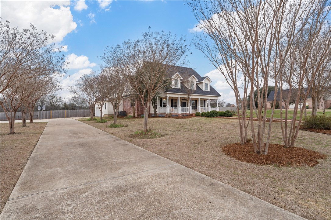 Lorena, Texas, 76655, United States, 5 Bedrooms Bedrooms, ,5 BathroomsBathrooms,Residential,For Sale,1906536