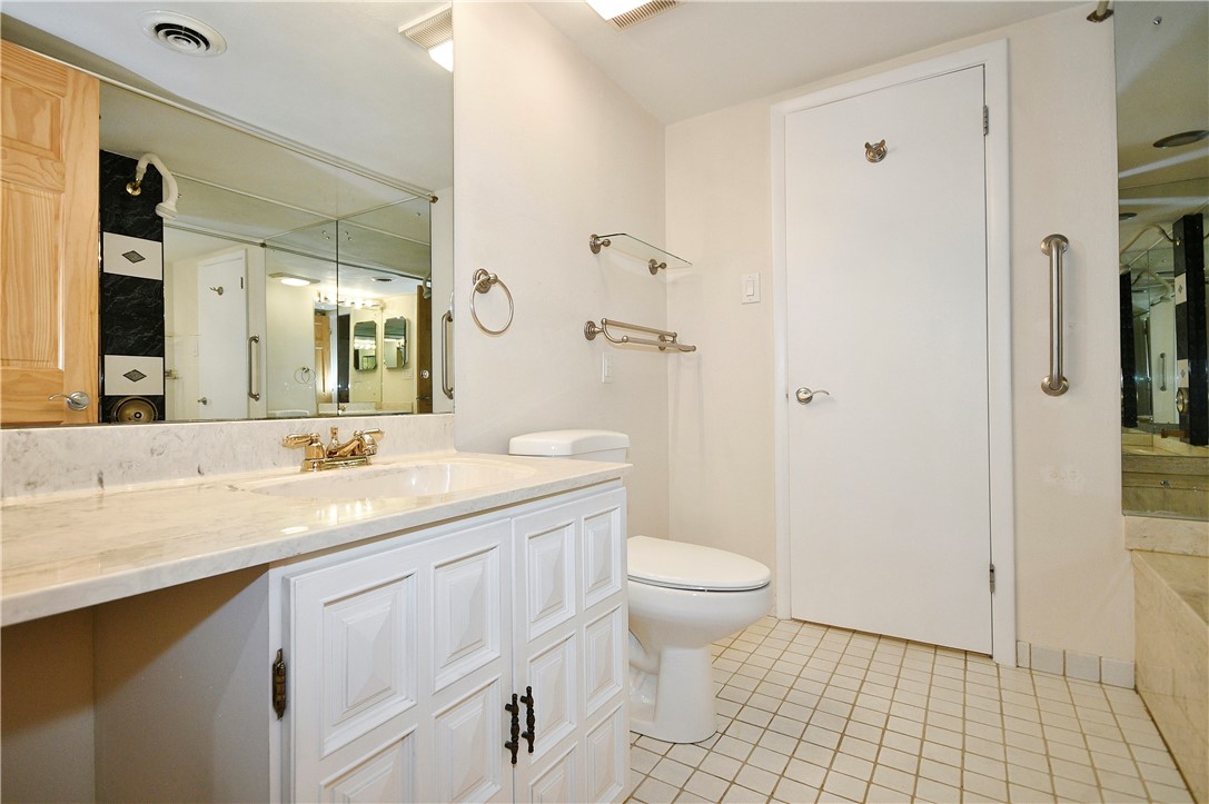 1000 Grandview Avenue Unit 401, Mt Washington, Pennsylvania, 15211, United States, 2 Bedrooms Bedrooms, ,2 BathroomsBathrooms,Residential,For Sale,1000 Grandview Avenue Unit 401,1662868